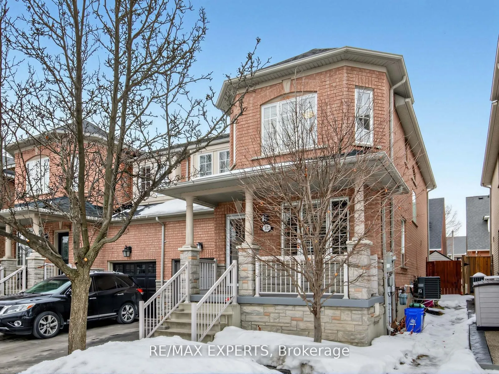 Photo 3 of 35 Arundel Drive, Vaughan, Vellore Village — HOMEH
