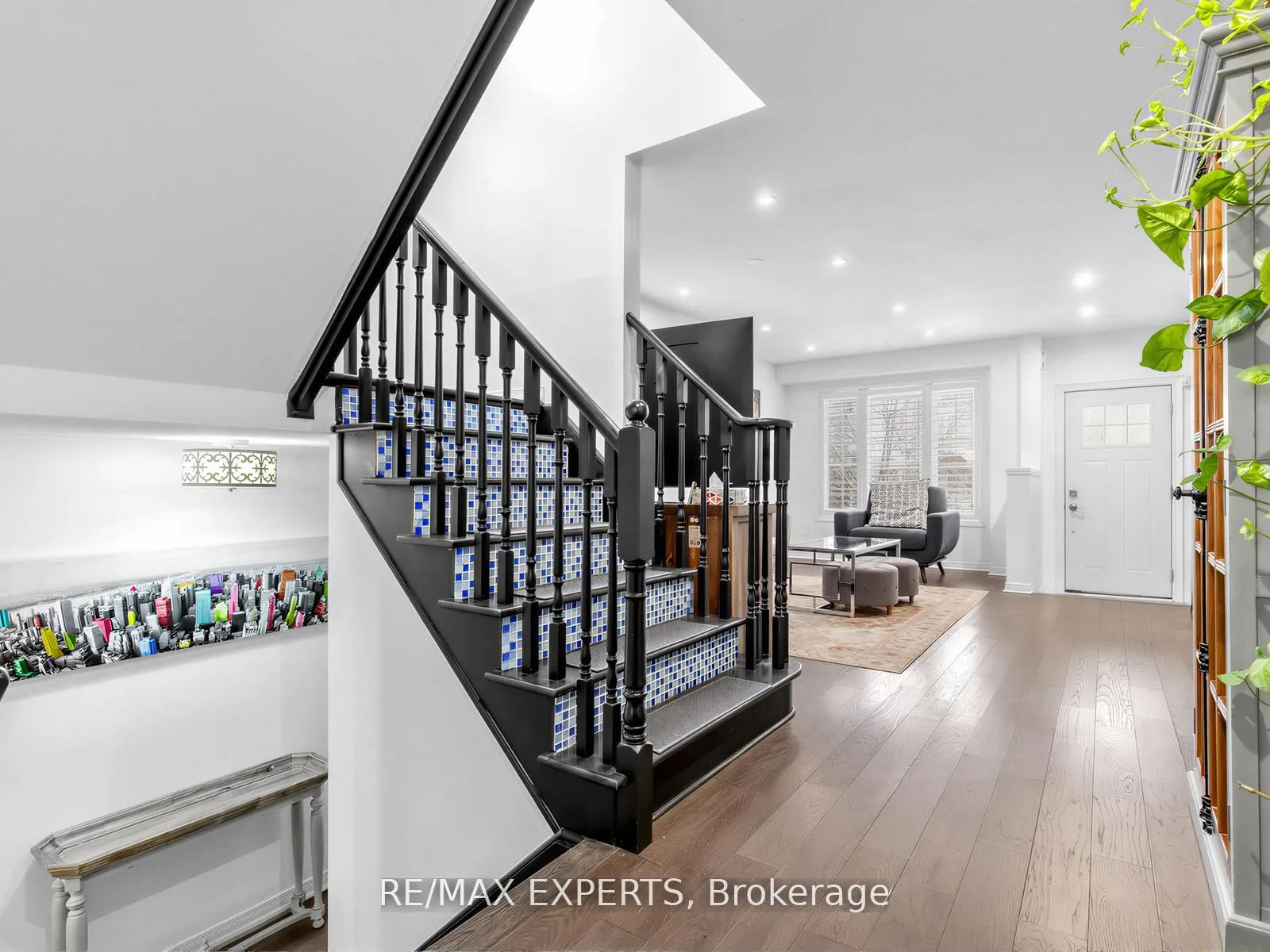 Photo 11 of 35 Arundel Drive, Vaughan, Vellore Village — HOMEH