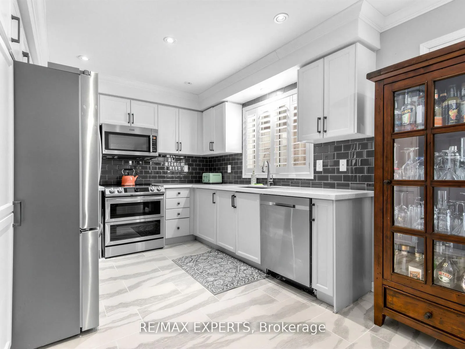 Photo 17 of 35 Arundel Drive, Vaughan, Vellore Village — HOMEH