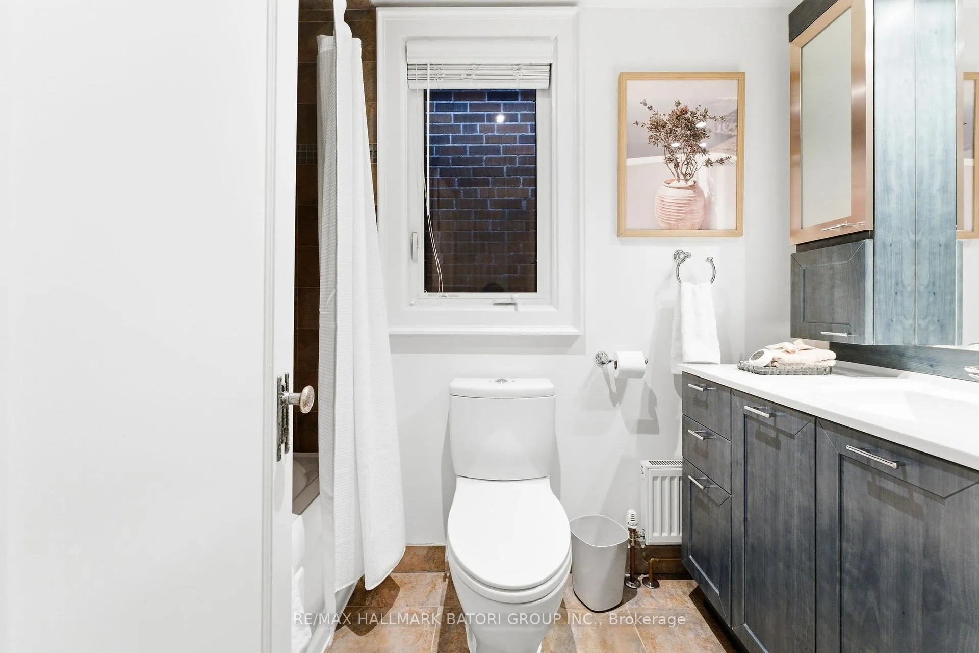 Photo 14 of 531 Briar Hill Avenue, Toronto, Forest Hill North — HOMEH