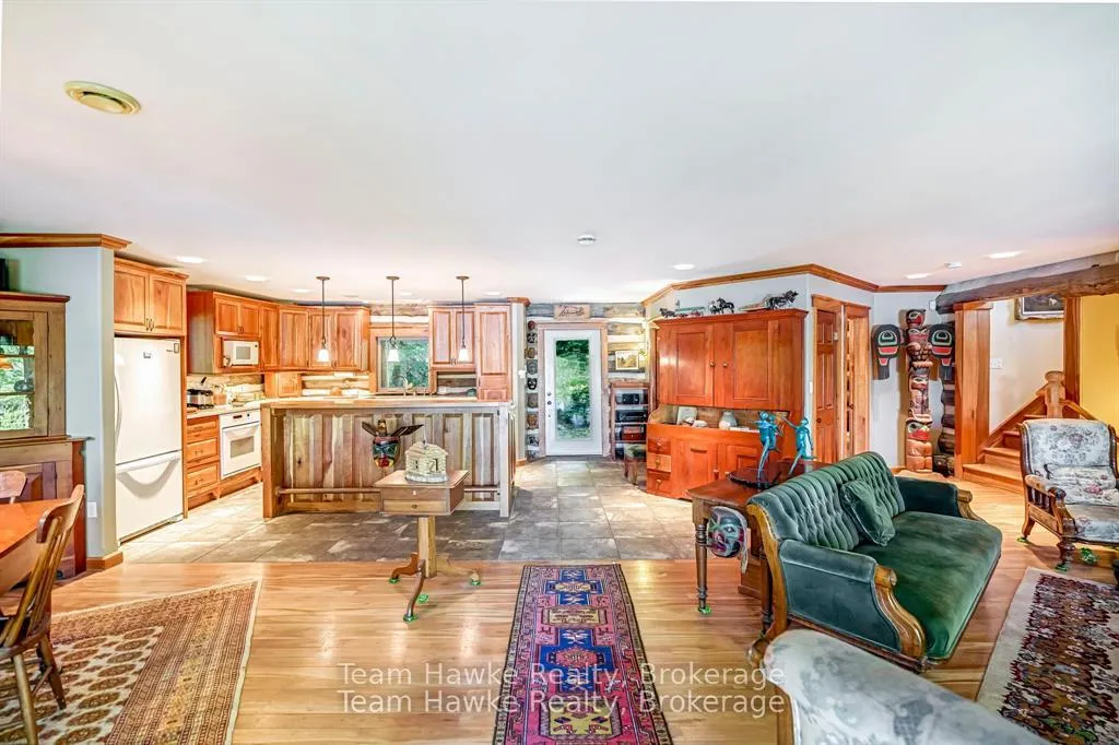 Photo 12 of 968 Sumac Lane, Midland — HOMEH
