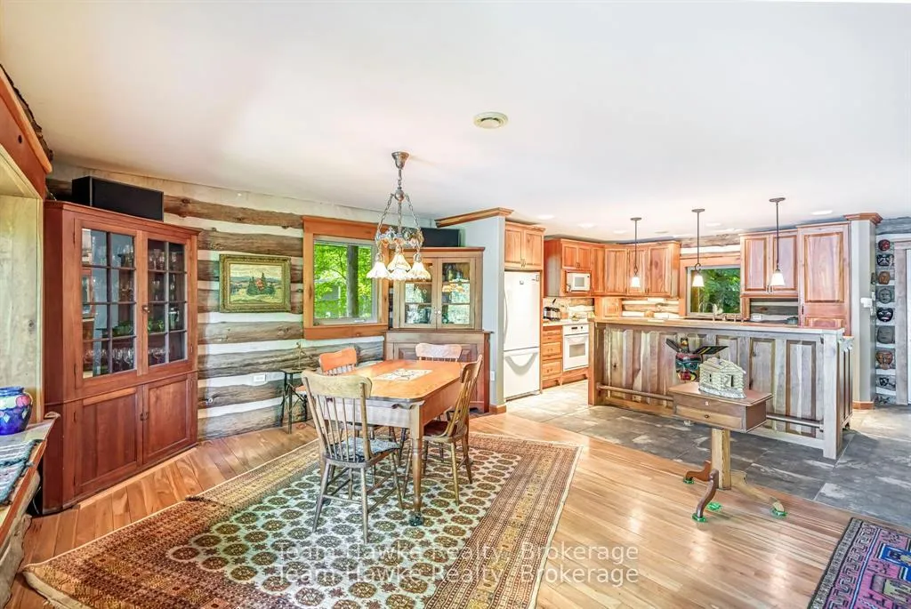 Photo 13 of 968 Sumac Lane, Midland — HOMEH