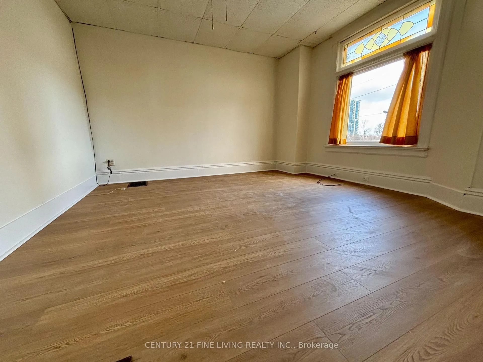 Photo 10 of Unit 1, 144 Bradford Street, Barrie, City Centre — HOMEH