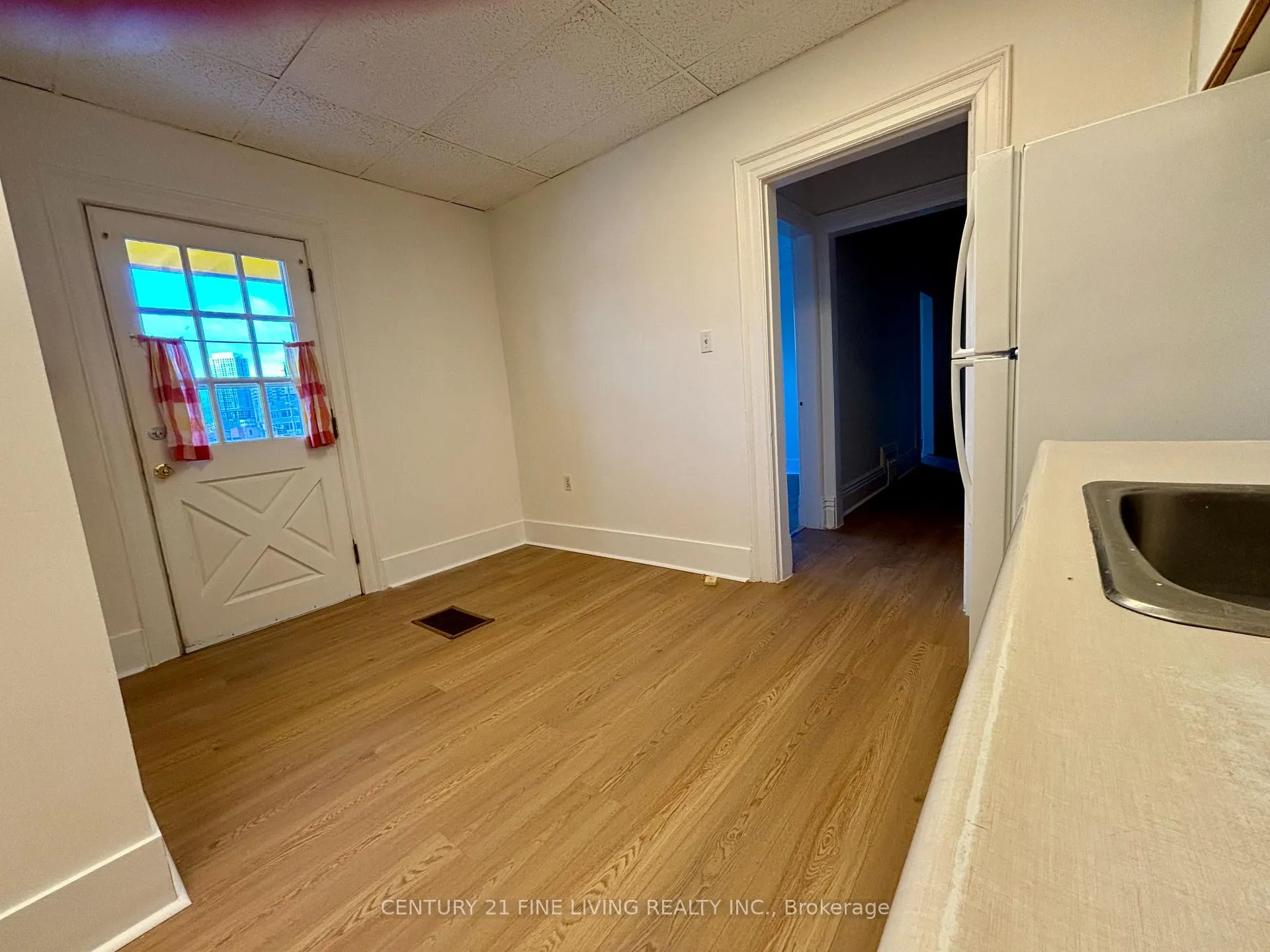 Photo 12 of Unit 1, 144 Bradford Street, Barrie, City Centre — HOMEH