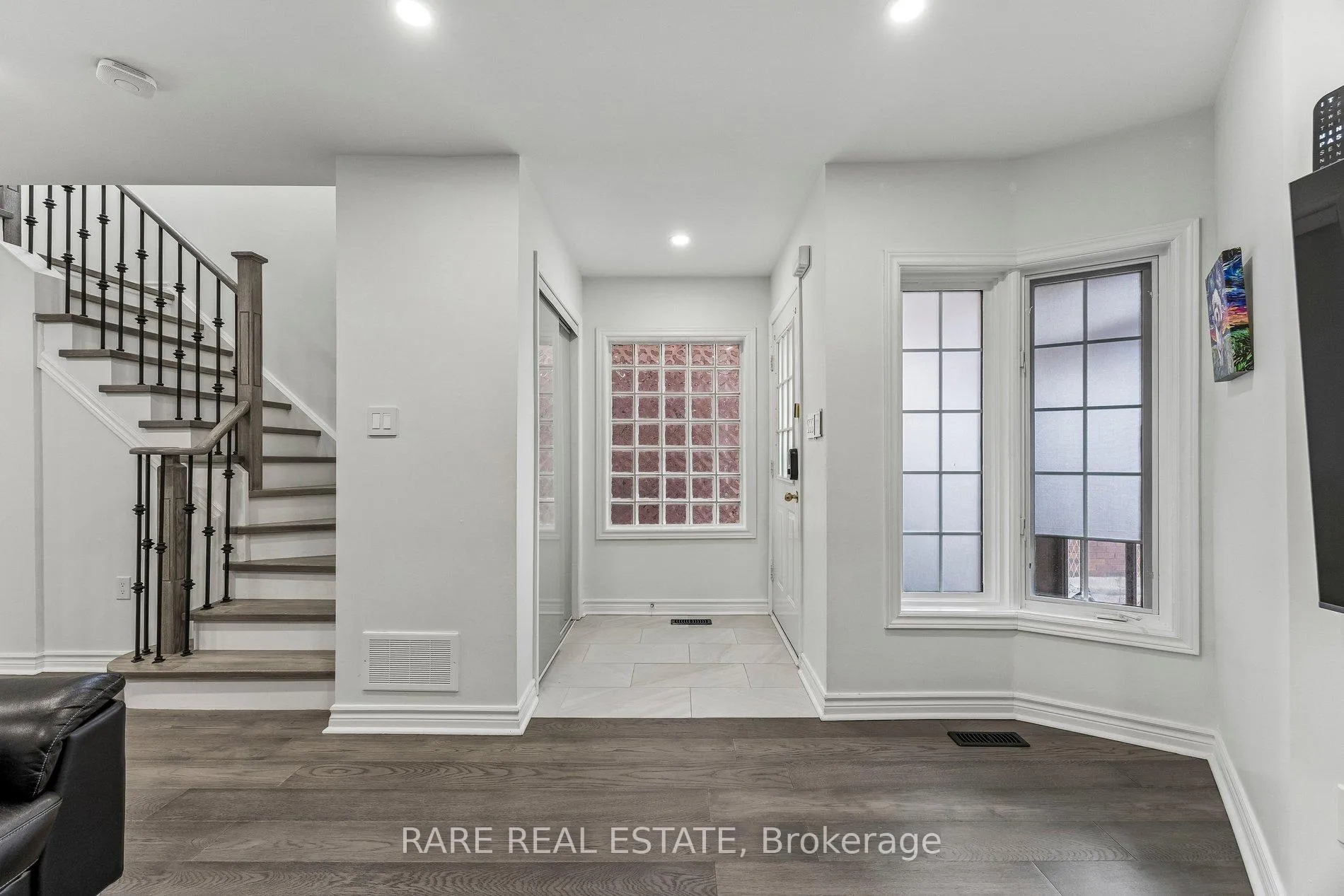 Photo 4 of 276 Milliken Meadows Drive, Markham, Milliken Mills West — HOMEH