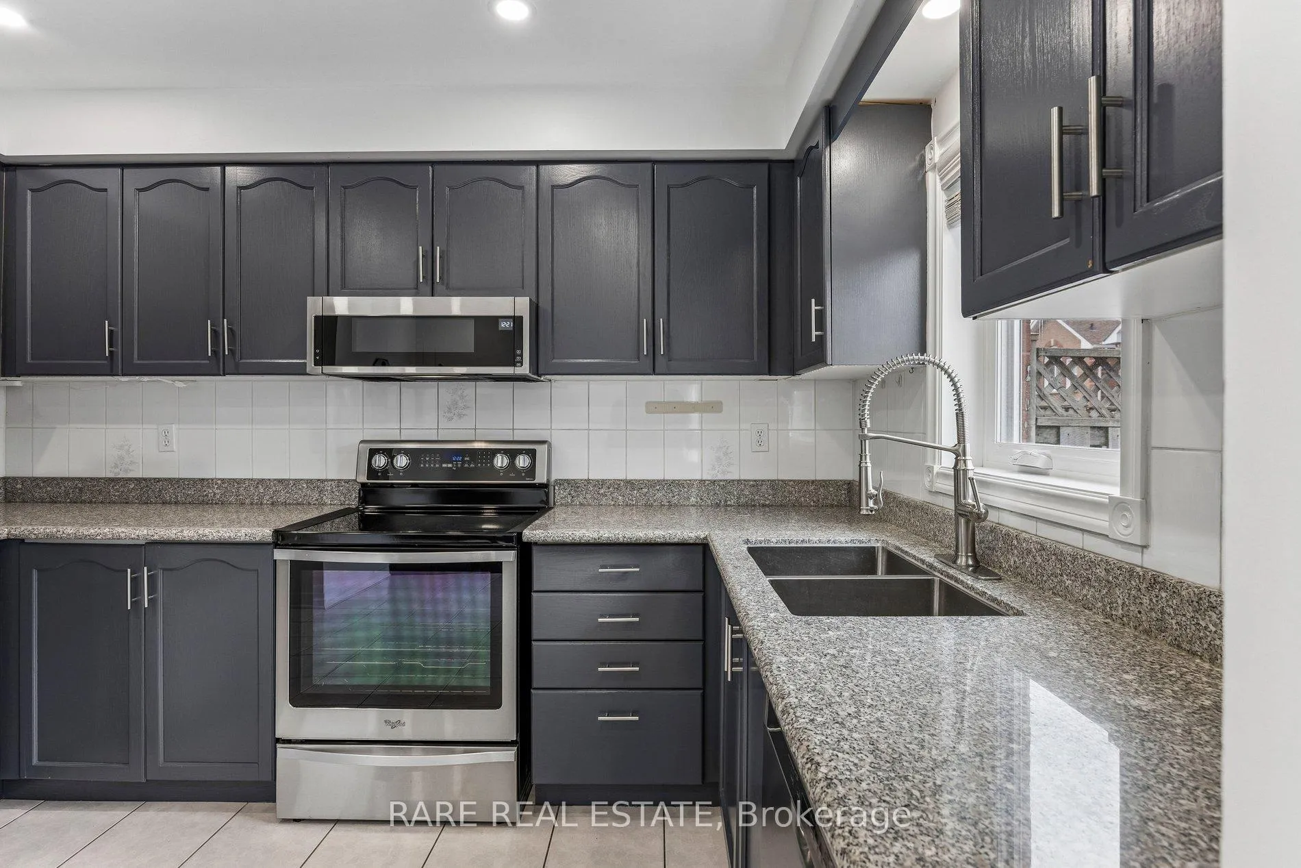 Photo 15 of 276 Milliken Meadows Drive, Markham, Milliken Mills West — HOMEH