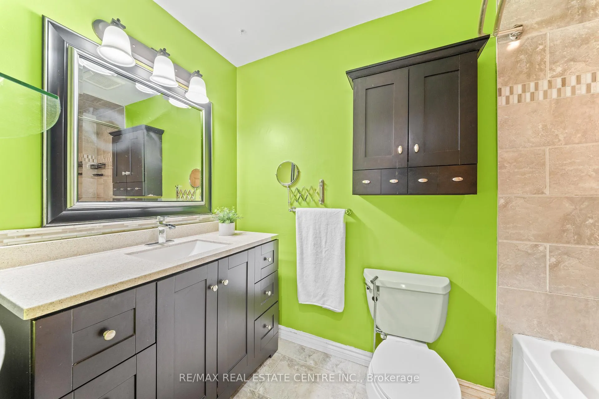 Photo 26 of 25 Juniper Crescent, Brampton, Northgate — HOMEH