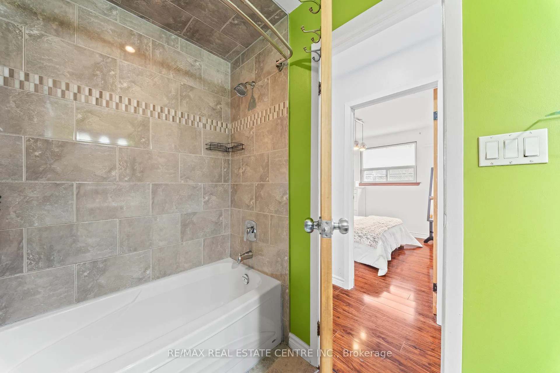 Photo 27 of 25 Juniper Crescent, Brampton, Northgate — HOMEH