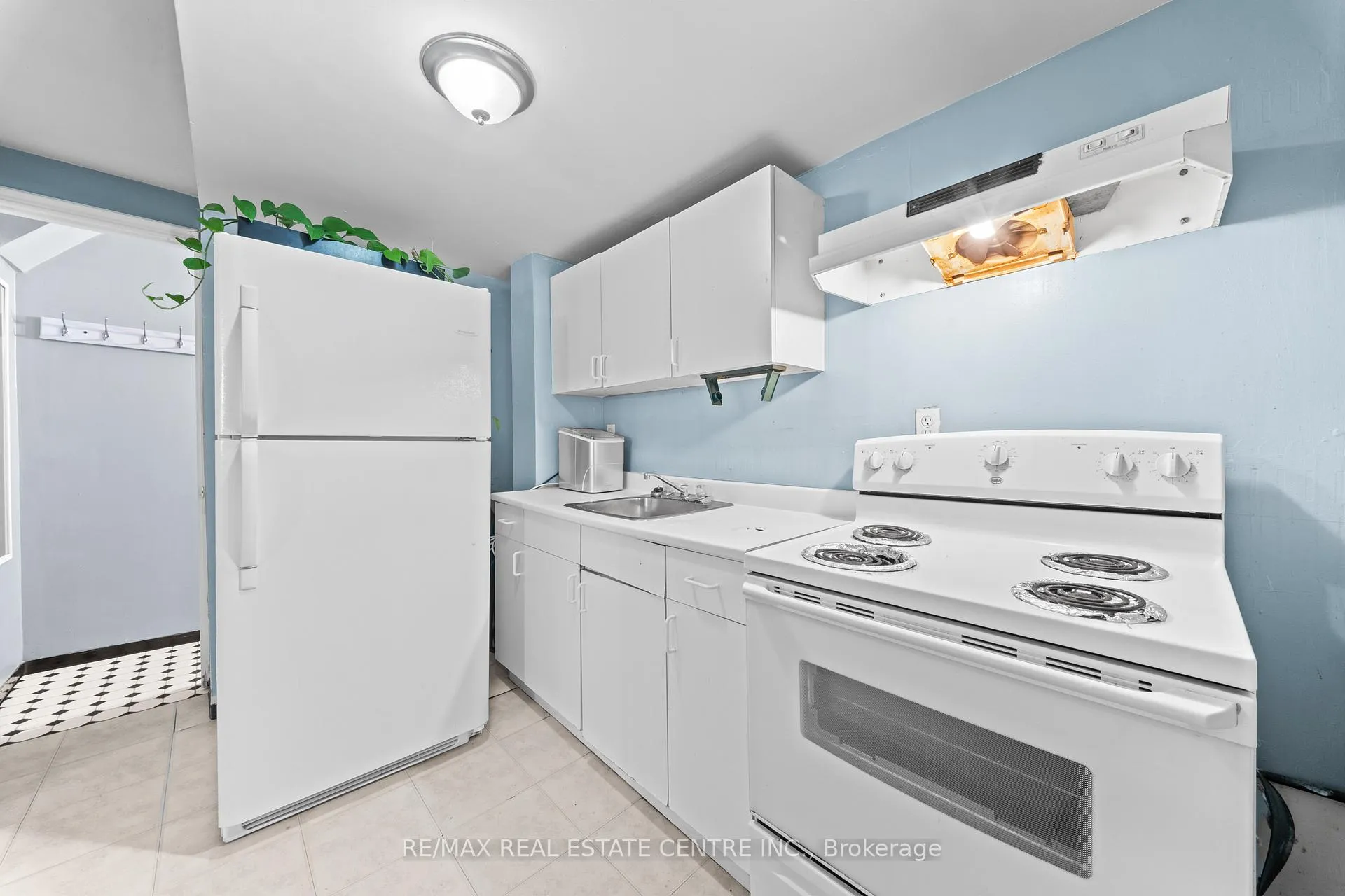 Photo 39 of 25 Juniper Crescent, Brampton, Northgate — HOMEH