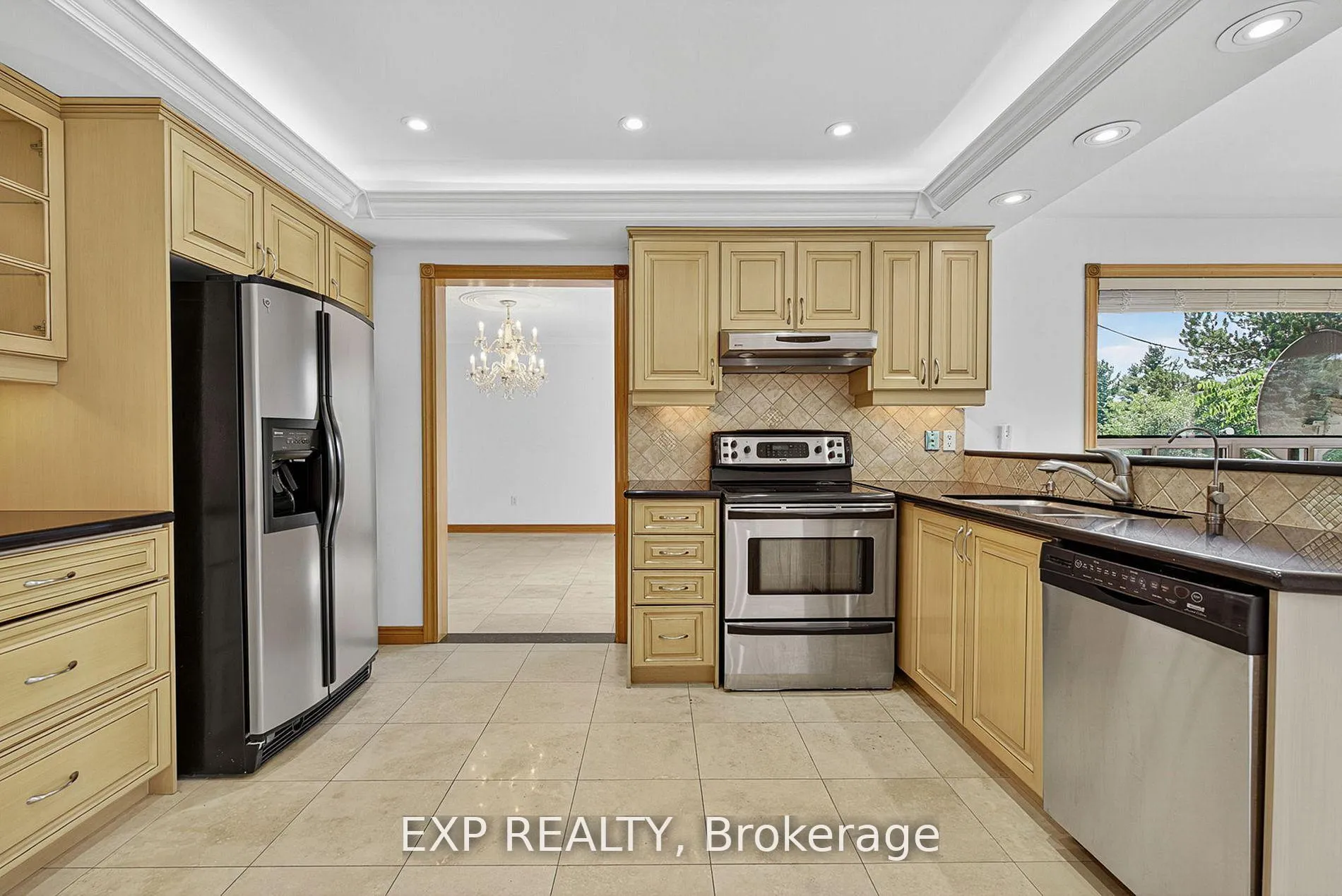 Photo 13 of 315 Stephanie Boulevard, Vaughan, Kleinburg — HOMEH