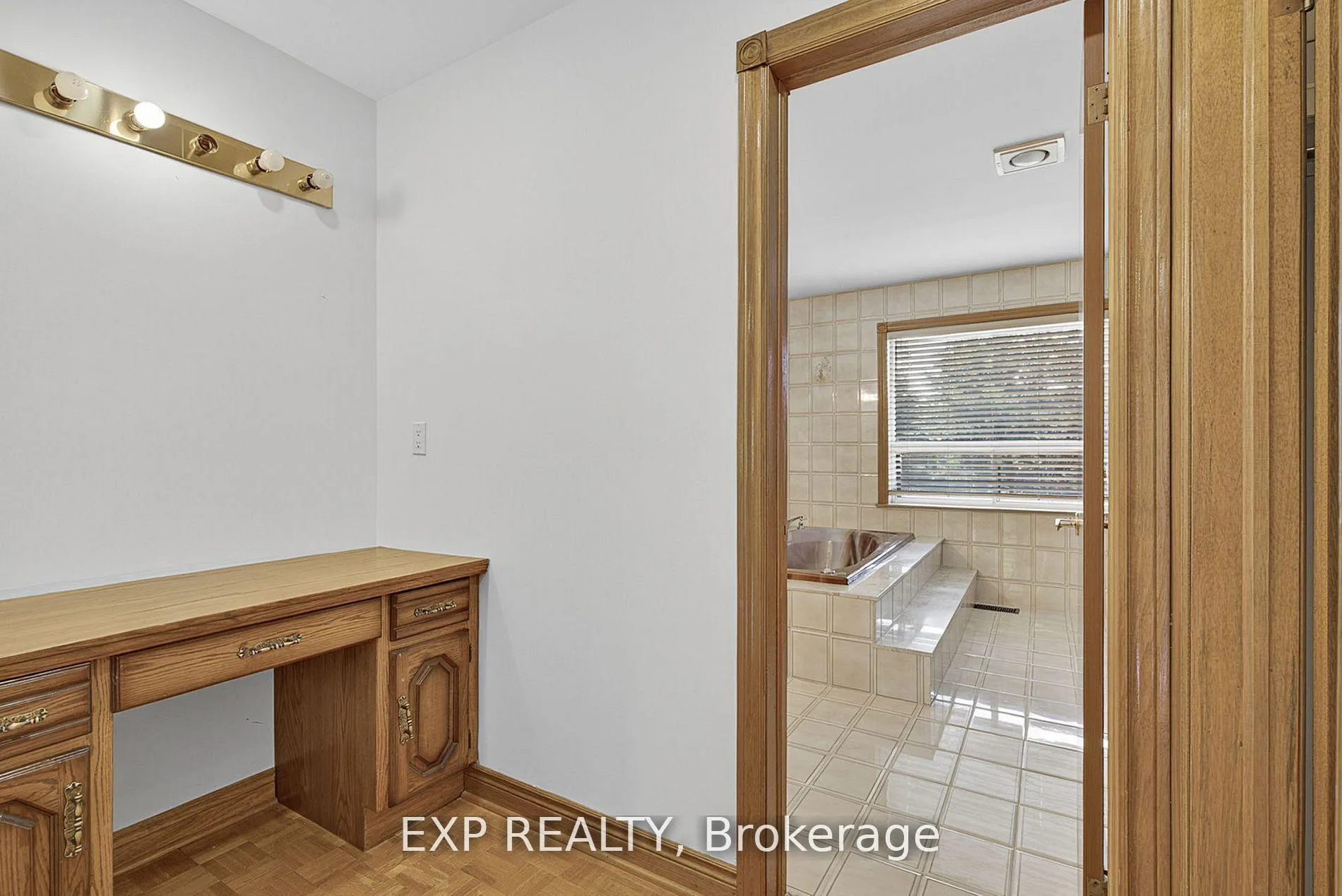 Photo 20 of 315 Stephanie Boulevard, Vaughan, Kleinburg — HOMEH