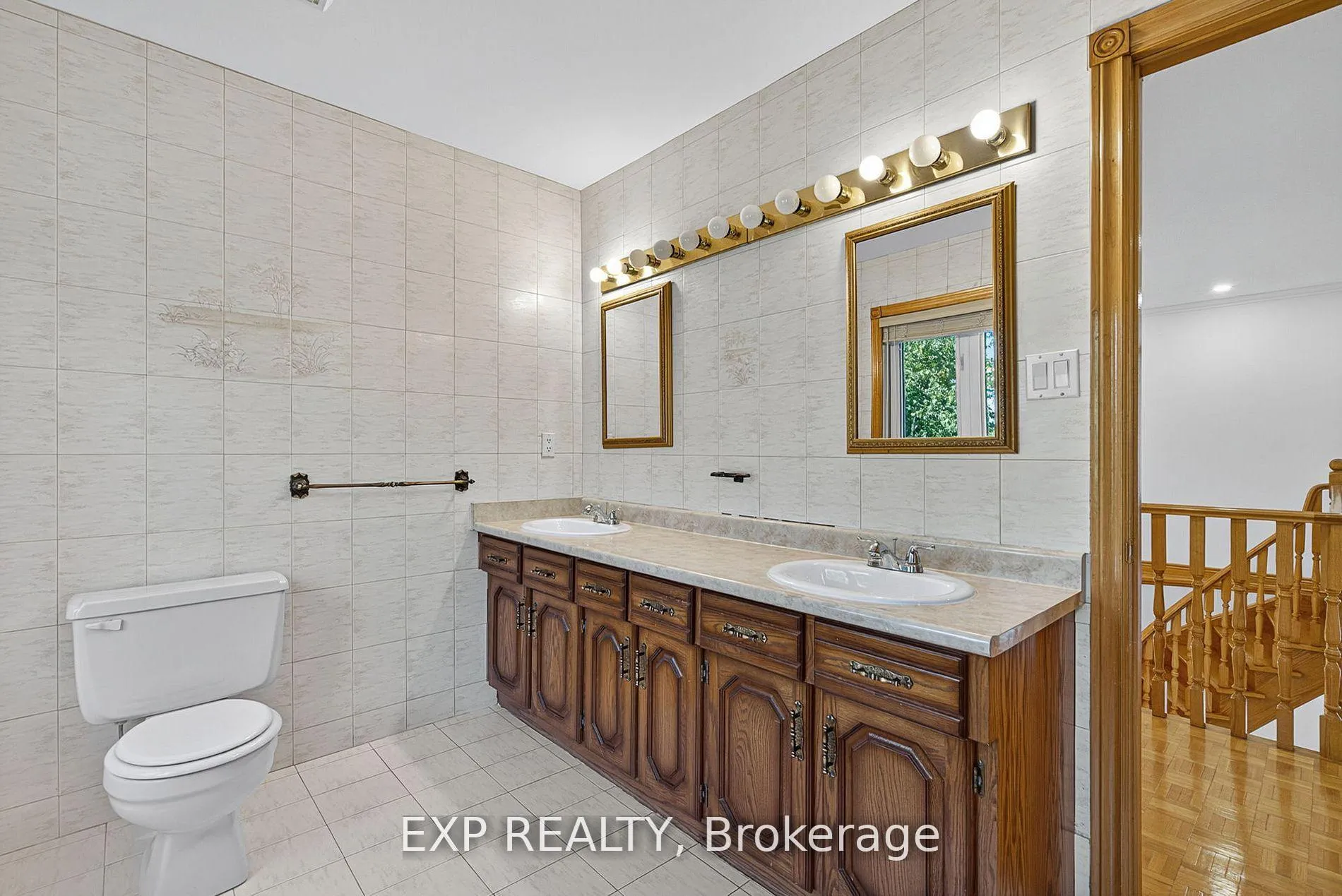 Photo 26 of 315 Stephanie Boulevard, Vaughan, Kleinburg — HOMEH