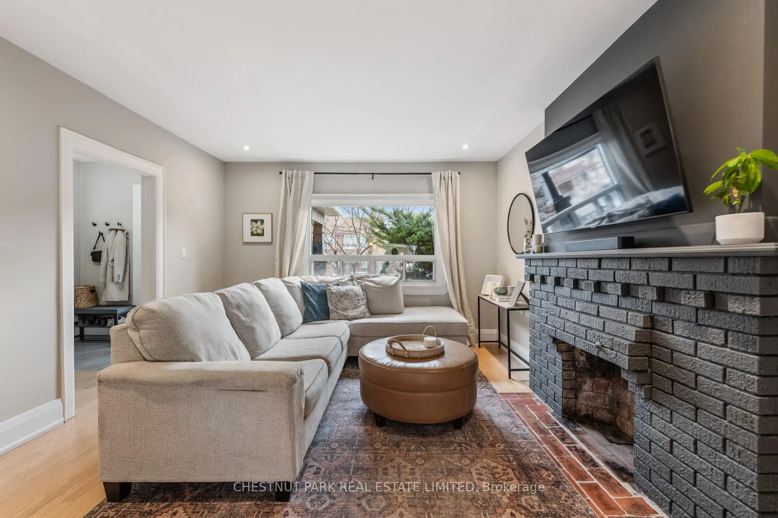 Photo 6 of 1977 Dufferin Street, Toronto, Oakwood Village — HOMEH