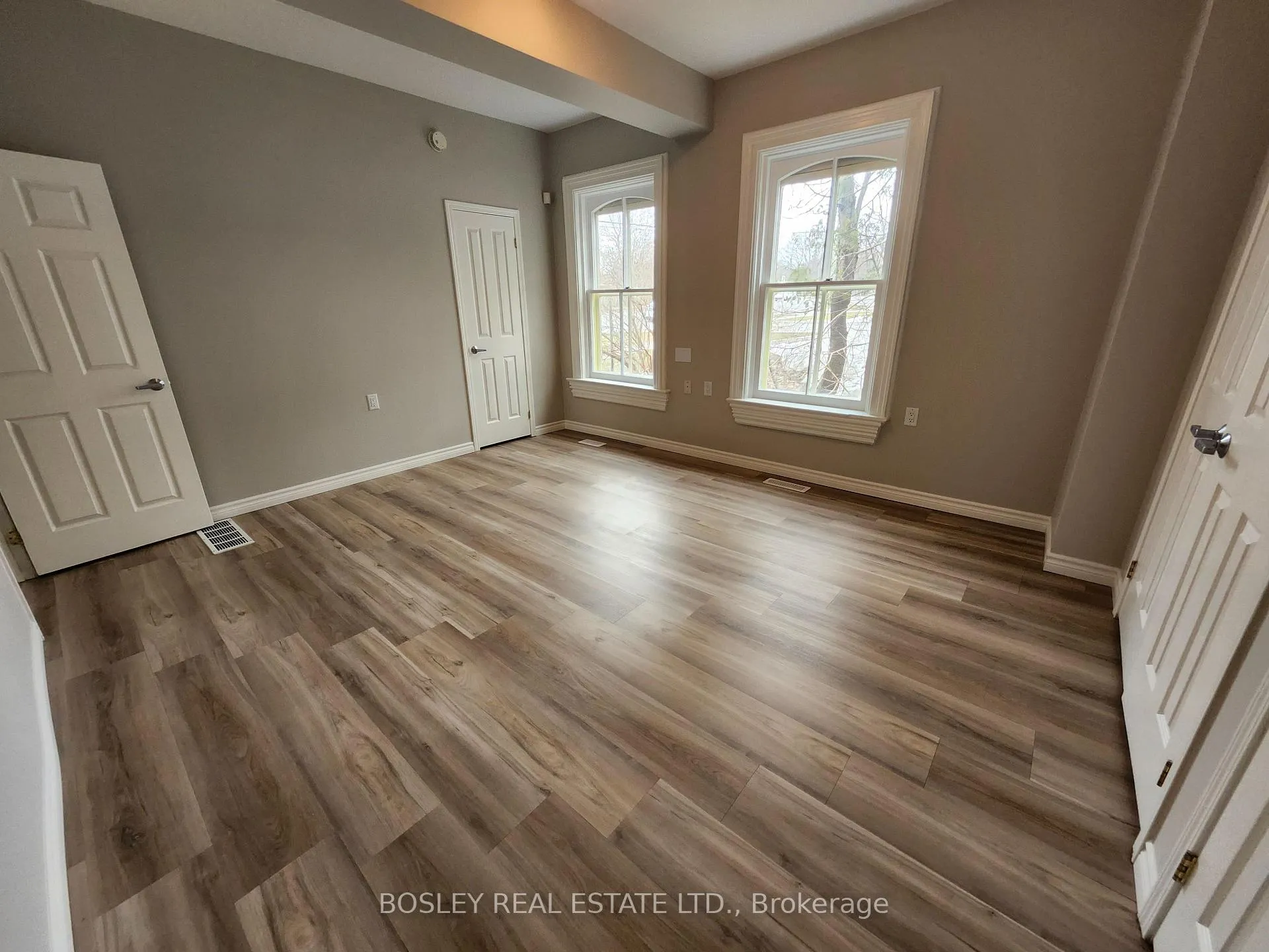 Photo 5 of Unit Brick#Main, 5958 16th Avenue, Markham, Wismer — HOMEH