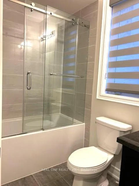 Photo 10 of 541 Vine Cliff Boulevard, Markham, Victoria Manor-Jennings Gate — HOMEH