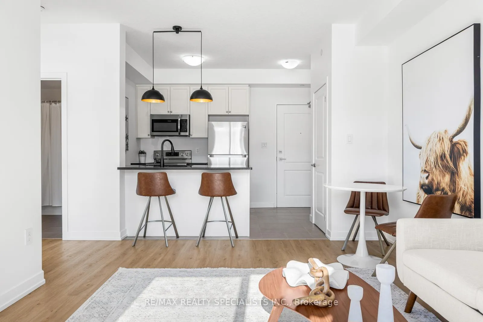 Photo 6 of Unit 112, 101 Shoreview Place, Hamilton, Lakeshore — HOMEH
