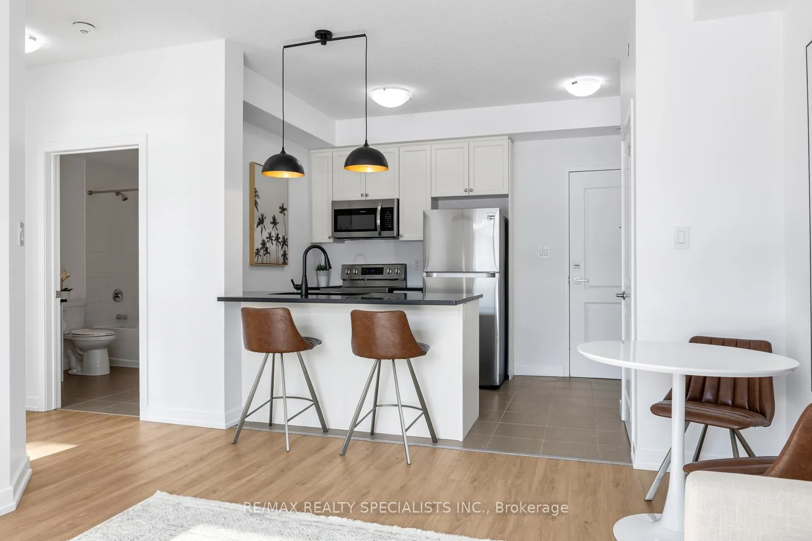 Photo 9 of Unit 112, 101 Shoreview Place, Hamilton, Lakeshore — HOMEH