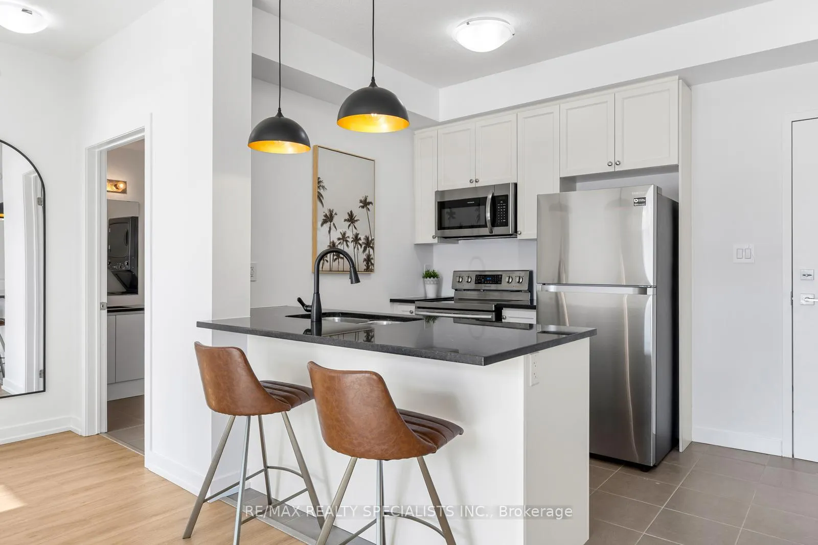 Photo 10 of Unit 112, 101 Shoreview Place, Hamilton, Lakeshore — HOMEH