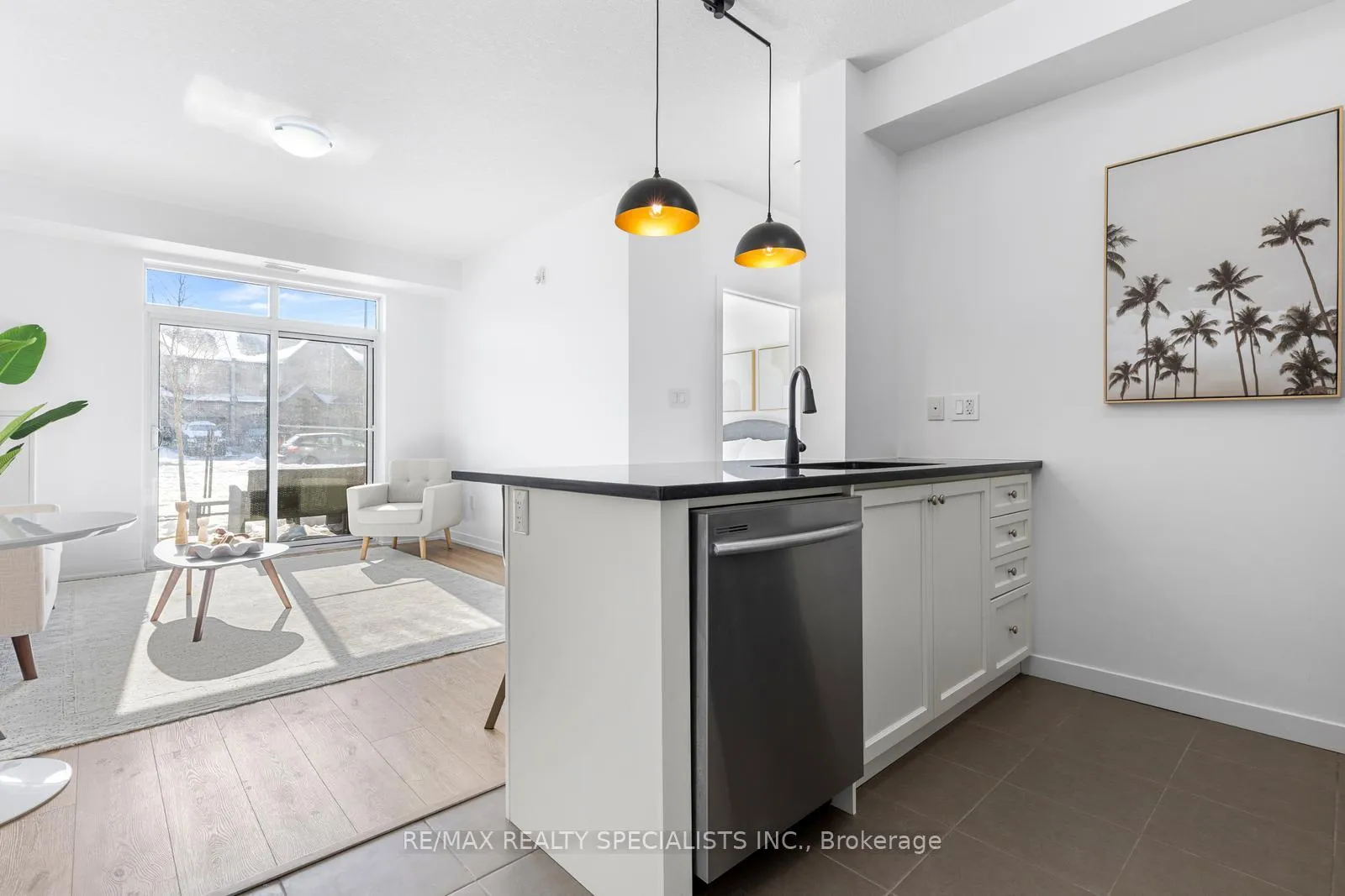 Photo 11 of Unit 112, 101 Shoreview Place, Hamilton, Lakeshore — HOMEH