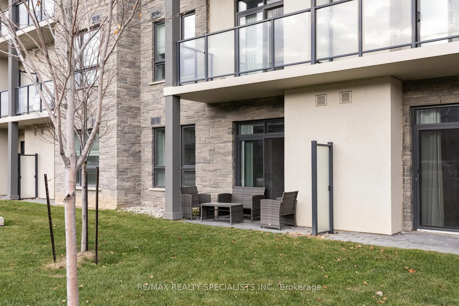 Photo 18 of Unit 112, 101 Shoreview Place, Hamilton, Lakeshore — HOMEH