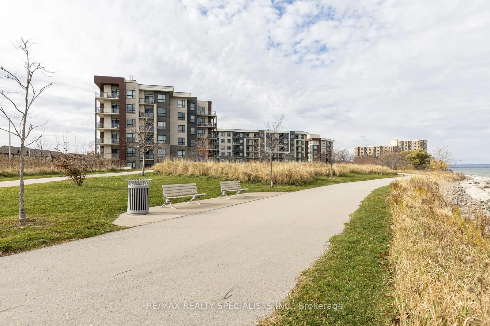 Photo 19 of Unit 112, 101 Shoreview Place, Hamilton, Lakeshore — HOMEH