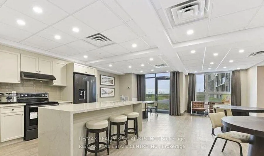 Photo 22 of Unit 112, 101 Shoreview Place, Hamilton, Lakeshore — HOMEH