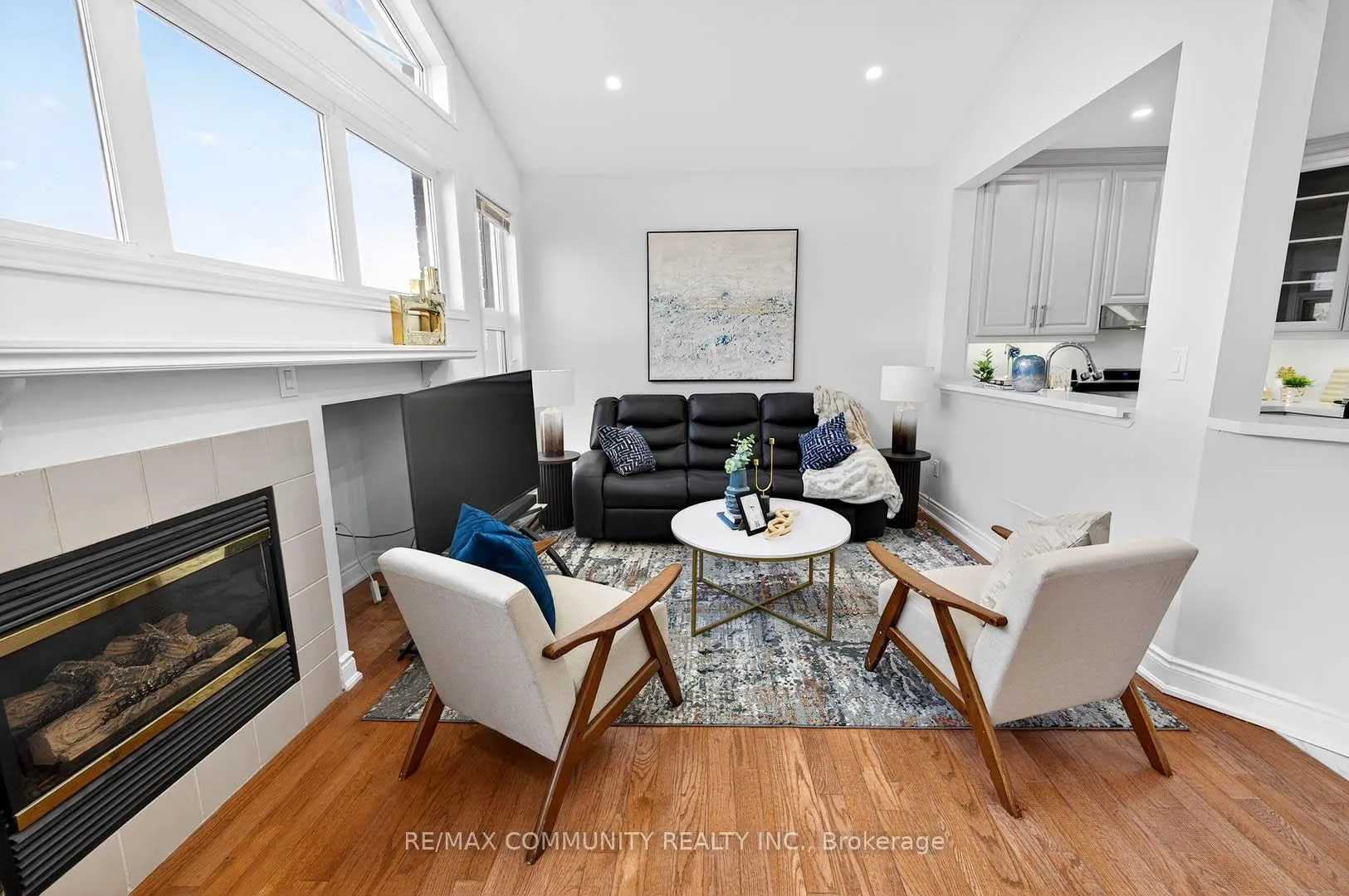 Photo 10 of 107 Monk Crescent, Ajax, Central — HOMEH