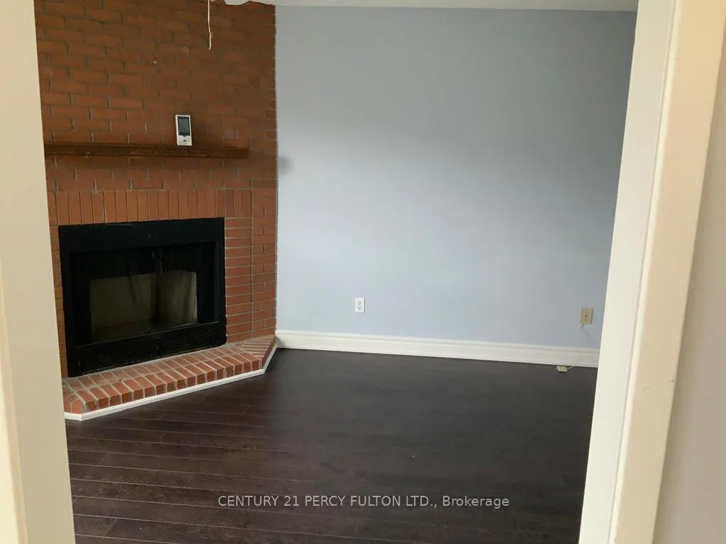 Photo 4 of Unit Main, 41 Rosseter Road, Markham, Middlefield — HOMEH