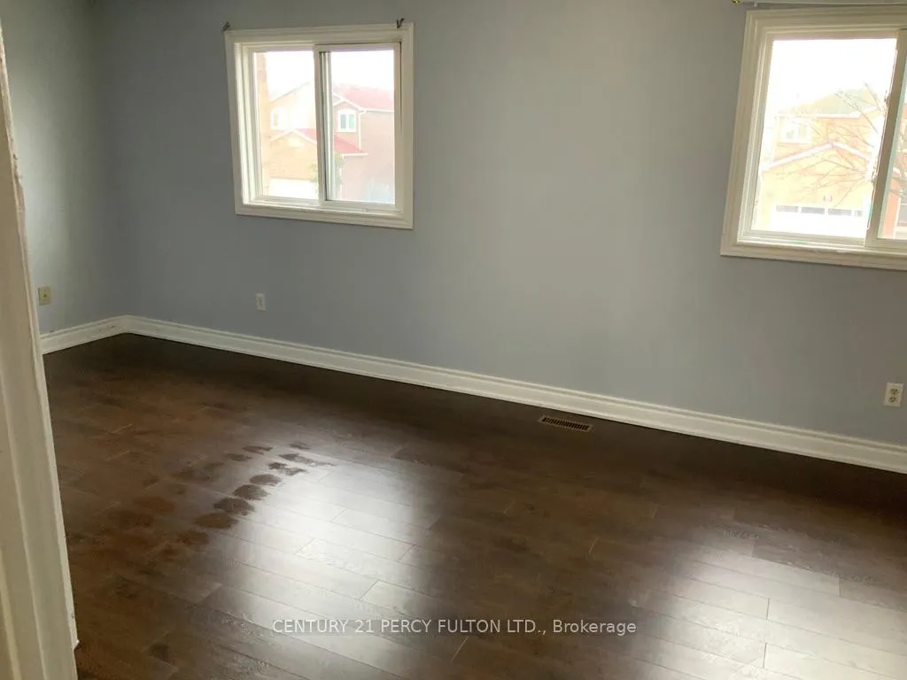 Photo 8 of Unit Main, 41 Rosseter Road, Markham, Middlefield — HOMEH