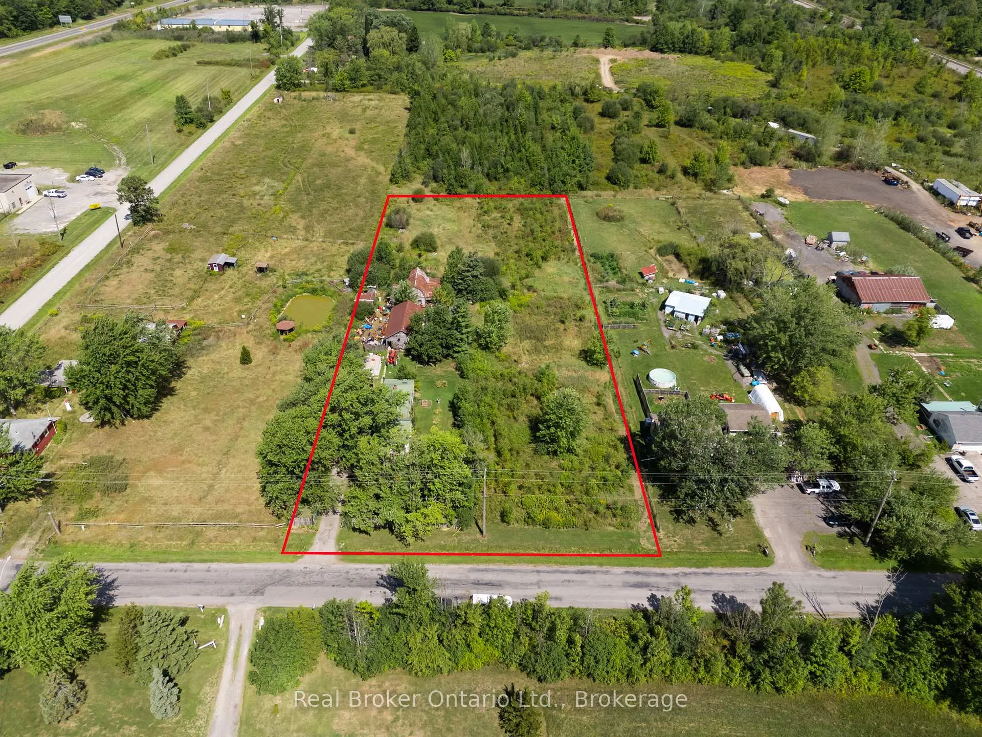Photo 3 of 320 Netherby Road, Welland, Cooks Mills — HOMEH