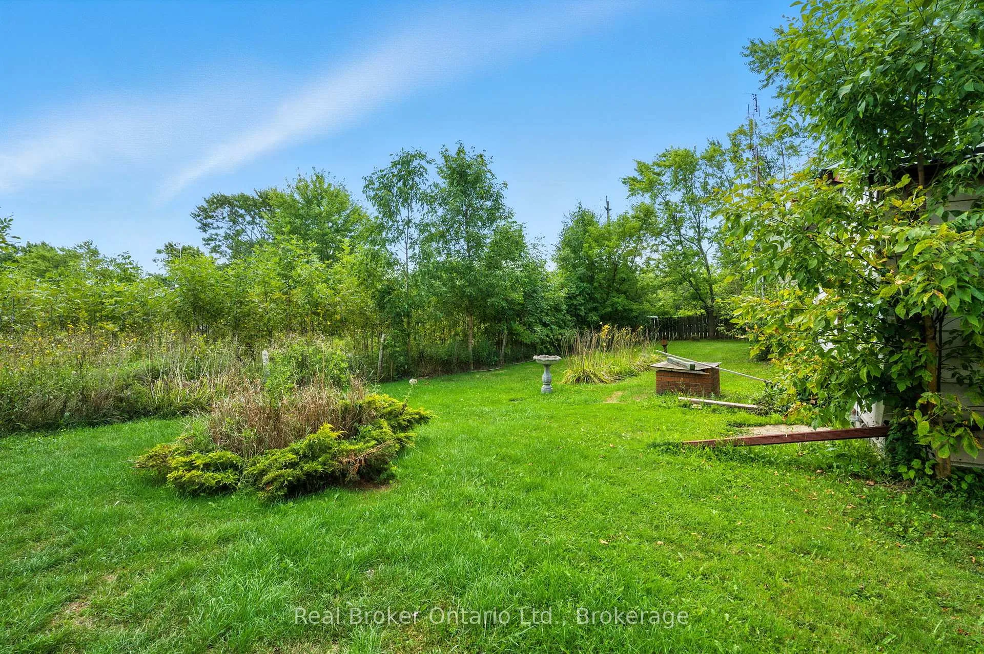 Photo 12 of 320 Netherby Road, Welland, Cooks Mills — HOMEH