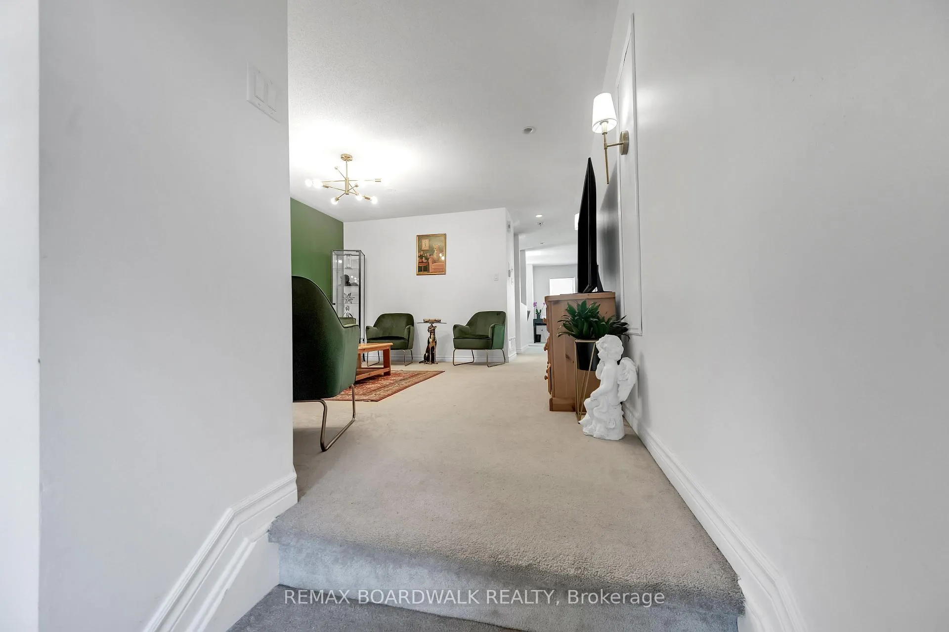 Photo 11 of 604 Paul Metivier Drive, Ottawa, Barrhaven - Strandherd — HOMEH