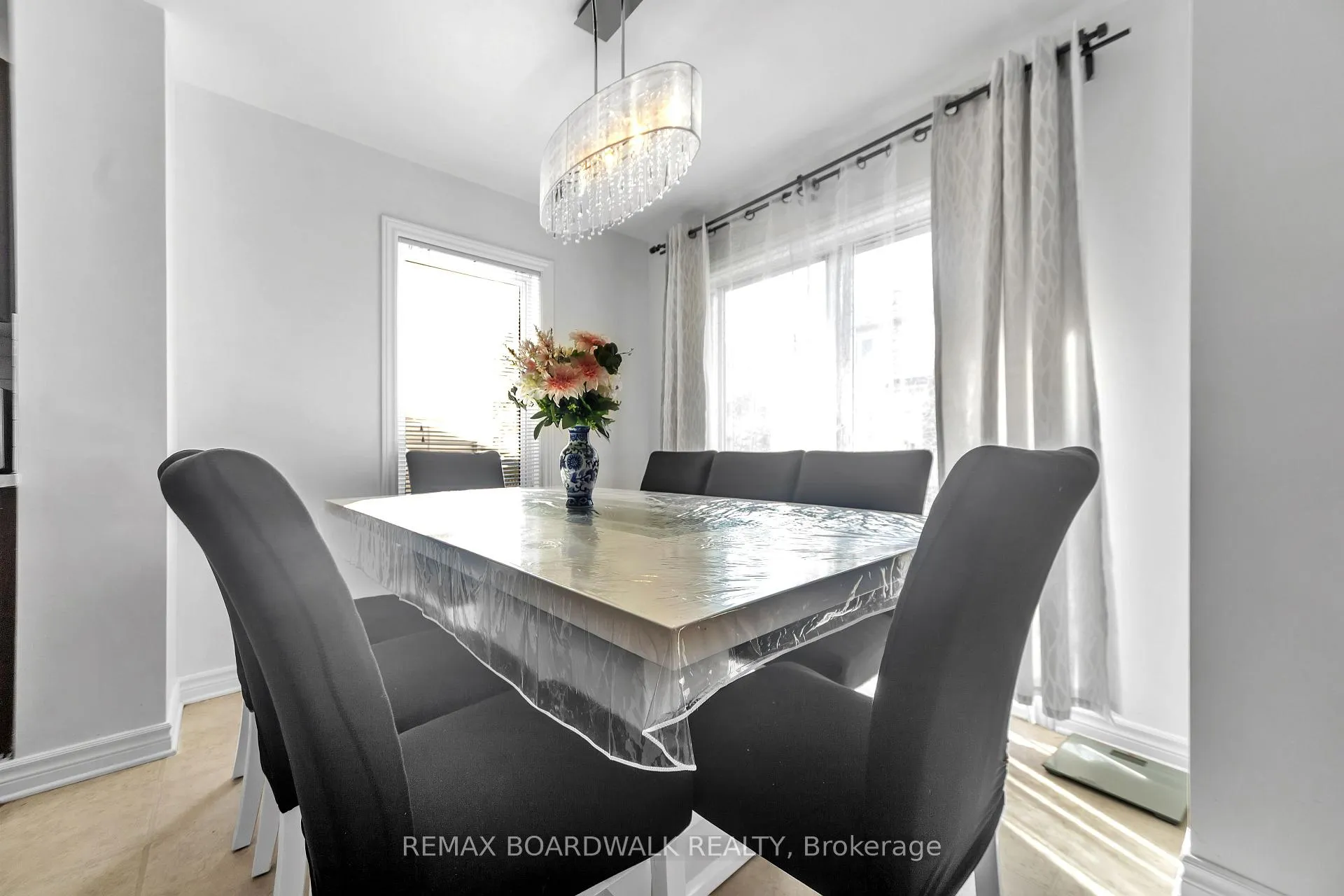 Photo 15 of 604 Paul Metivier Drive, Ottawa, Barrhaven - Strandherd — HOMEH