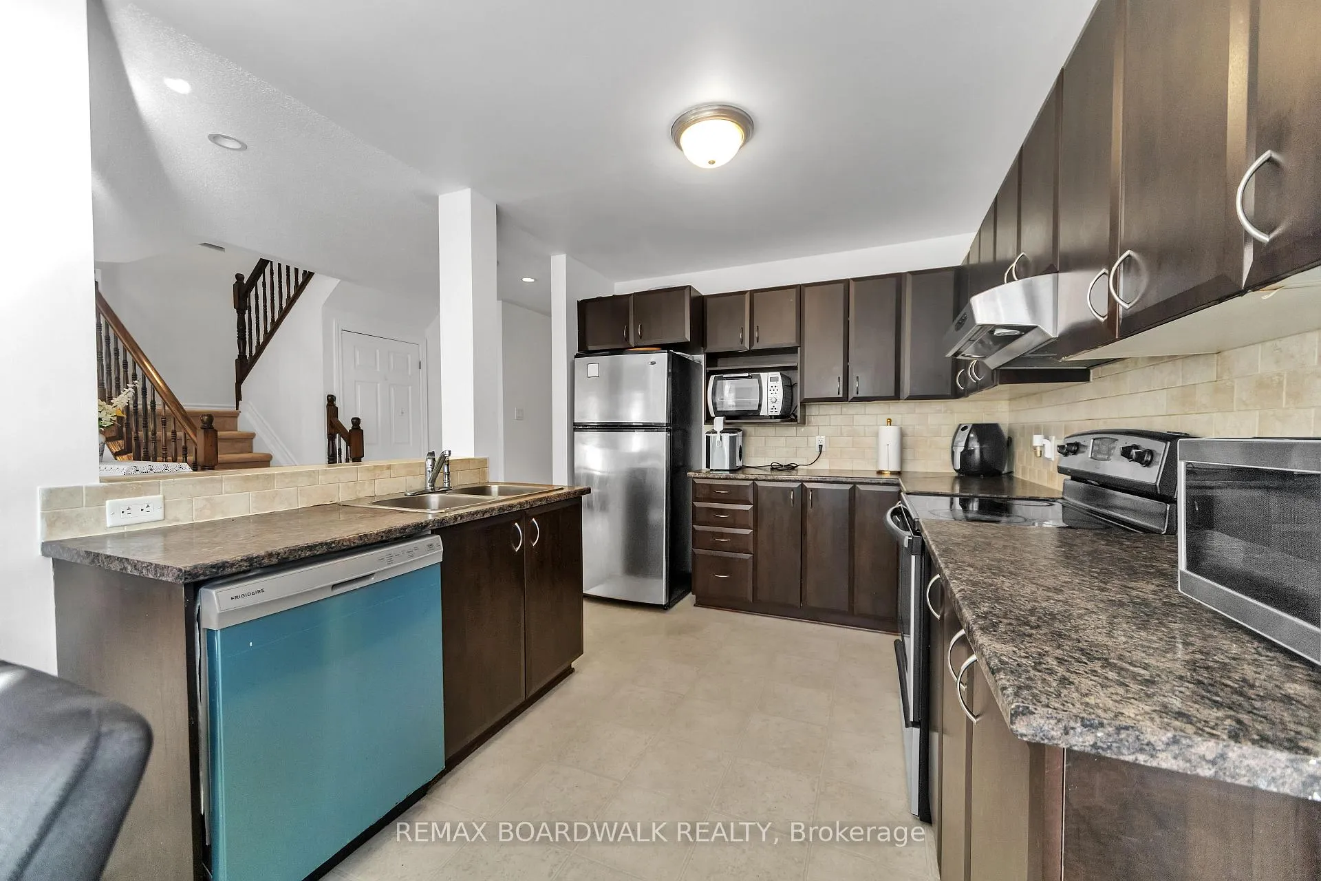 Photo 17 of 604 Paul Metivier Drive, Ottawa, Barrhaven - Strandherd — HOMEH