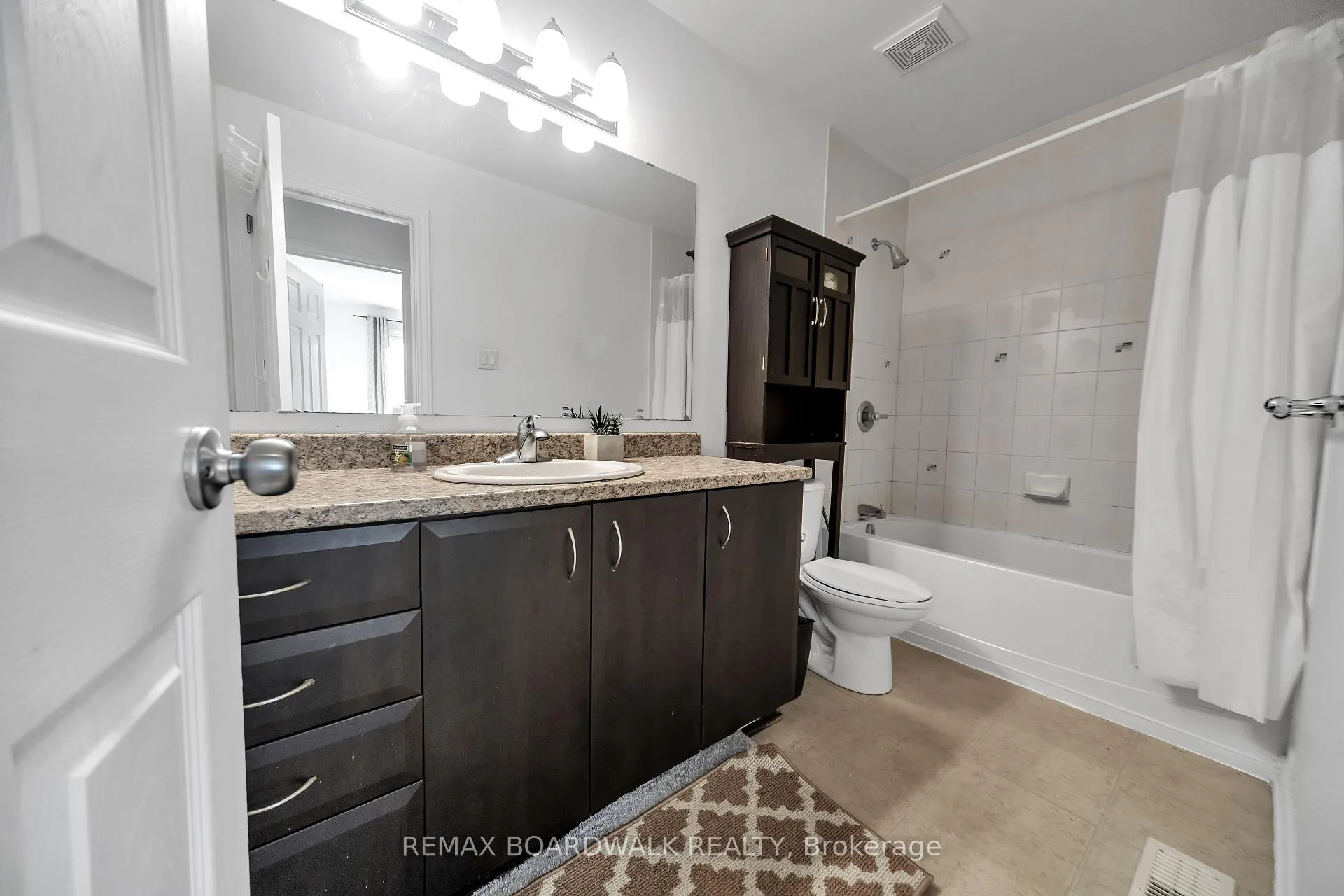 Photo 34 of 604 Paul Metivier Drive, Ottawa, Barrhaven - Strandherd — HOMEH