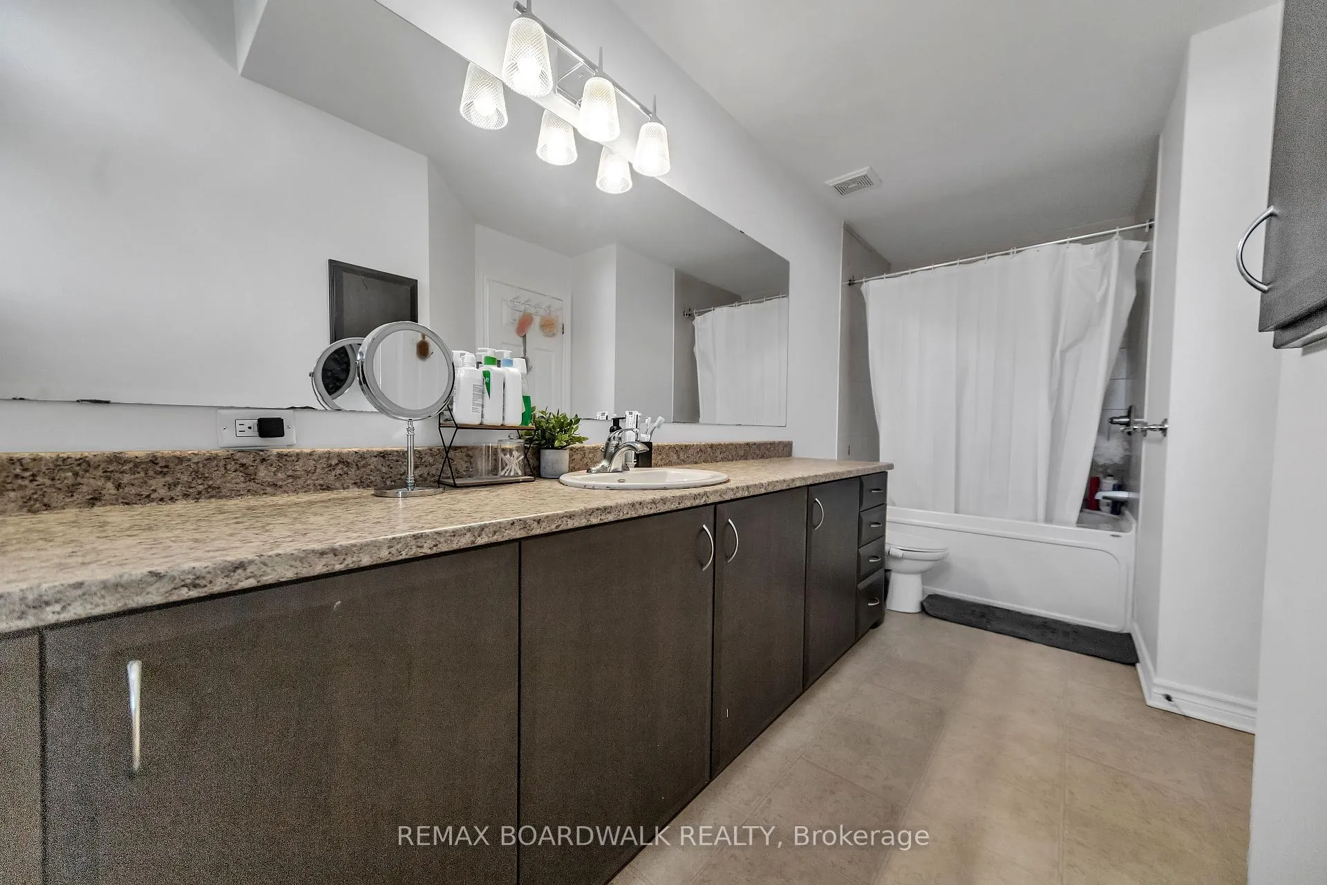 Photo 39 of 604 Paul Metivier Drive, Ottawa, Barrhaven - Strandherd — HOMEH