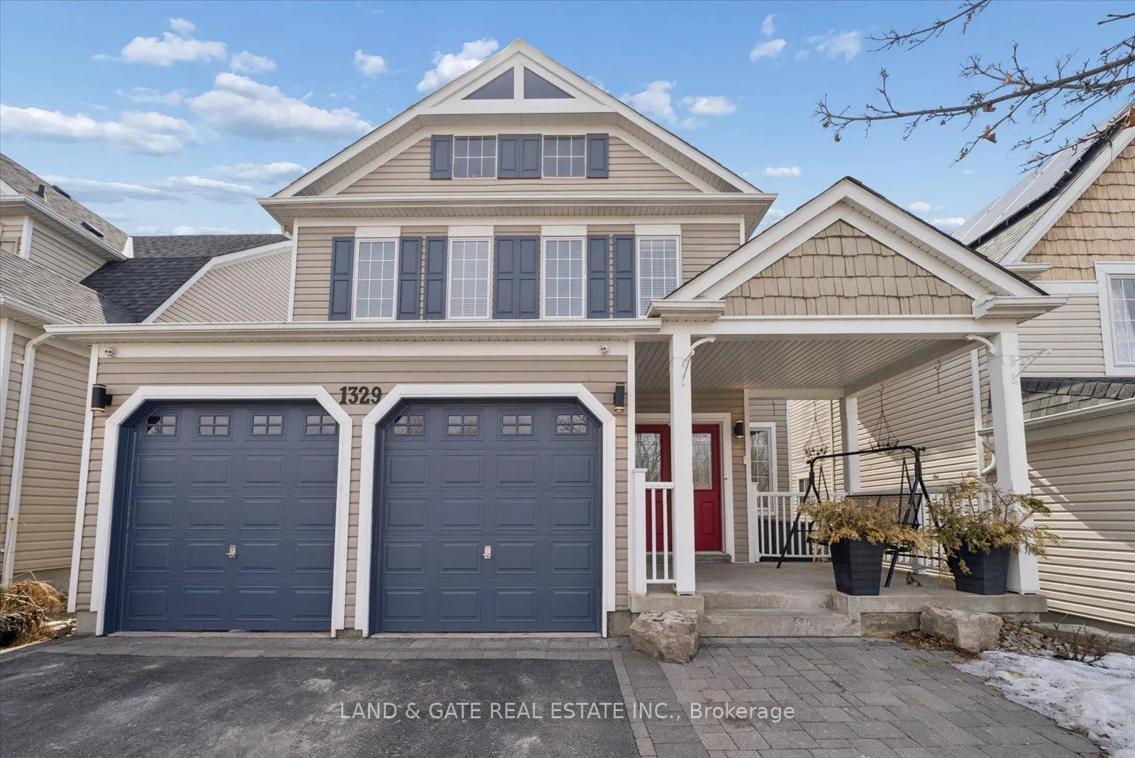 Photo 3 of 1329 Coldstream Drive, Oshawa, Taunton — HOMEH