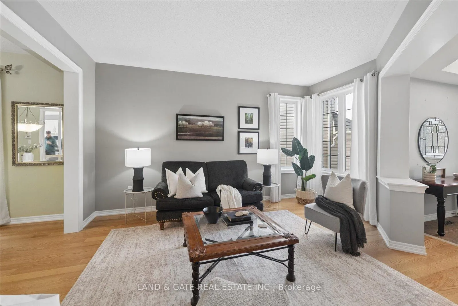 Photo 7 of 1329 Coldstream Drive, Oshawa, Taunton — HOMEH