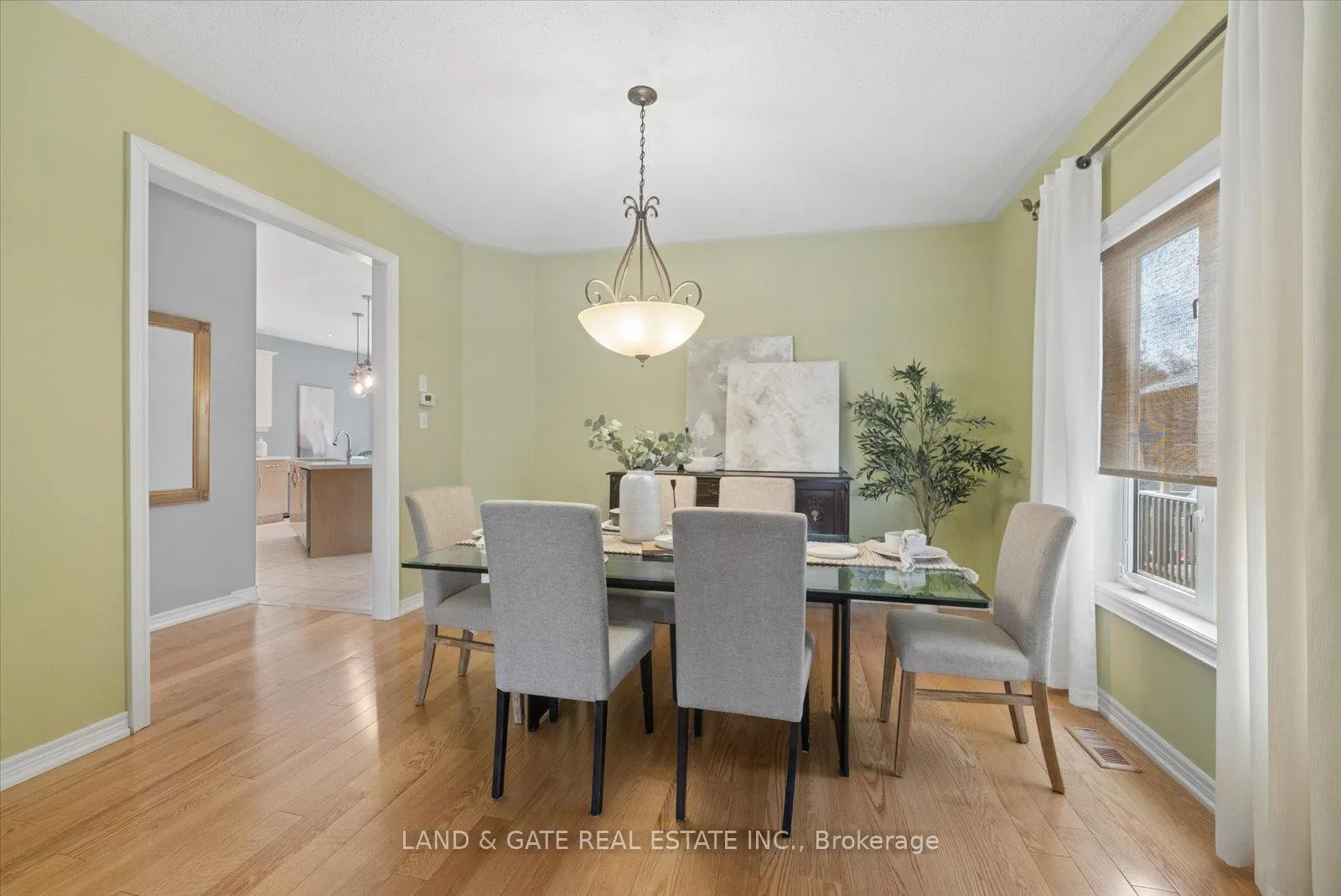 Photo 10 of 1329 Coldstream Drive, Oshawa, Taunton — HOMEH