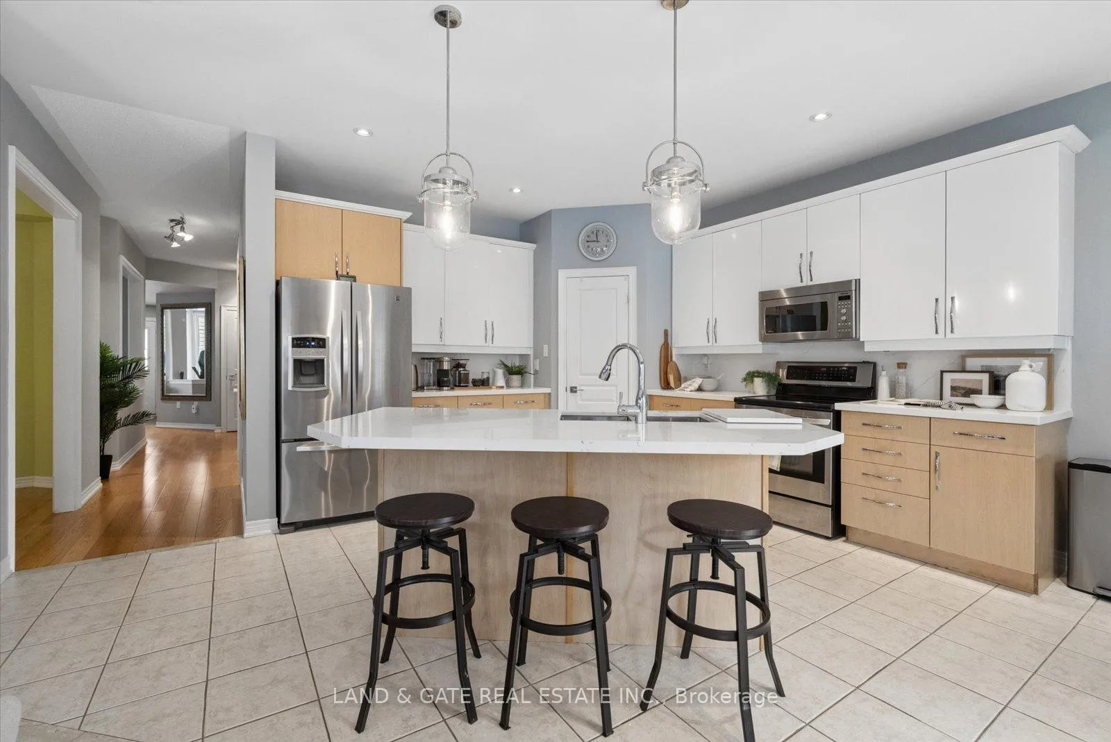 Photo 14 of 1329 Coldstream Drive, Oshawa, Taunton — HOMEH