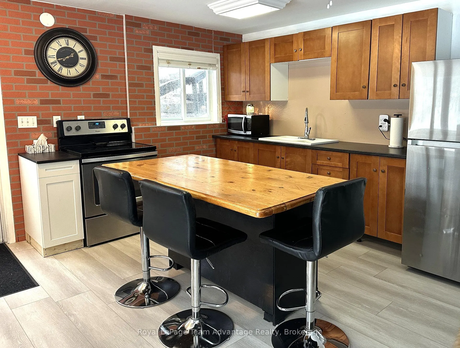 Photo 27 of 19 Allan Crescent, Seguin — HOMEH