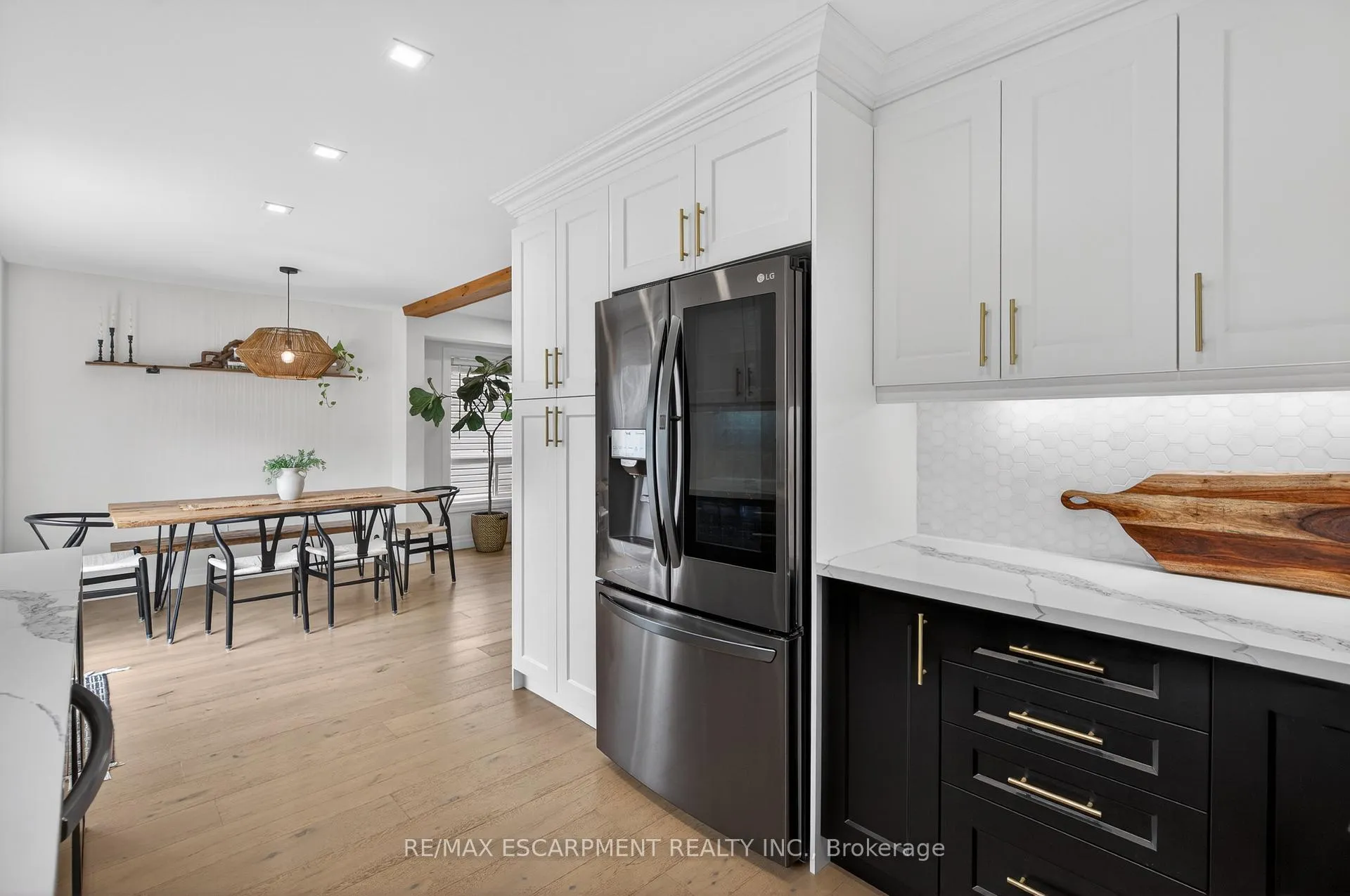 Photo 9 of 99 Fiddlehead Crescent, Hamilton, Waterdown — HOMEH