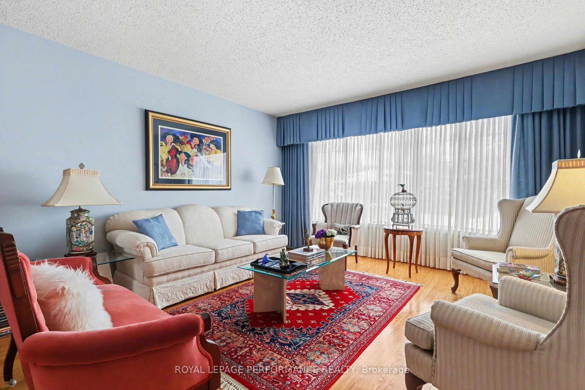 Photo 5 of 10 Oakhurst Crescent, Ottawa, Blackburn Hamlet — HOMEH
