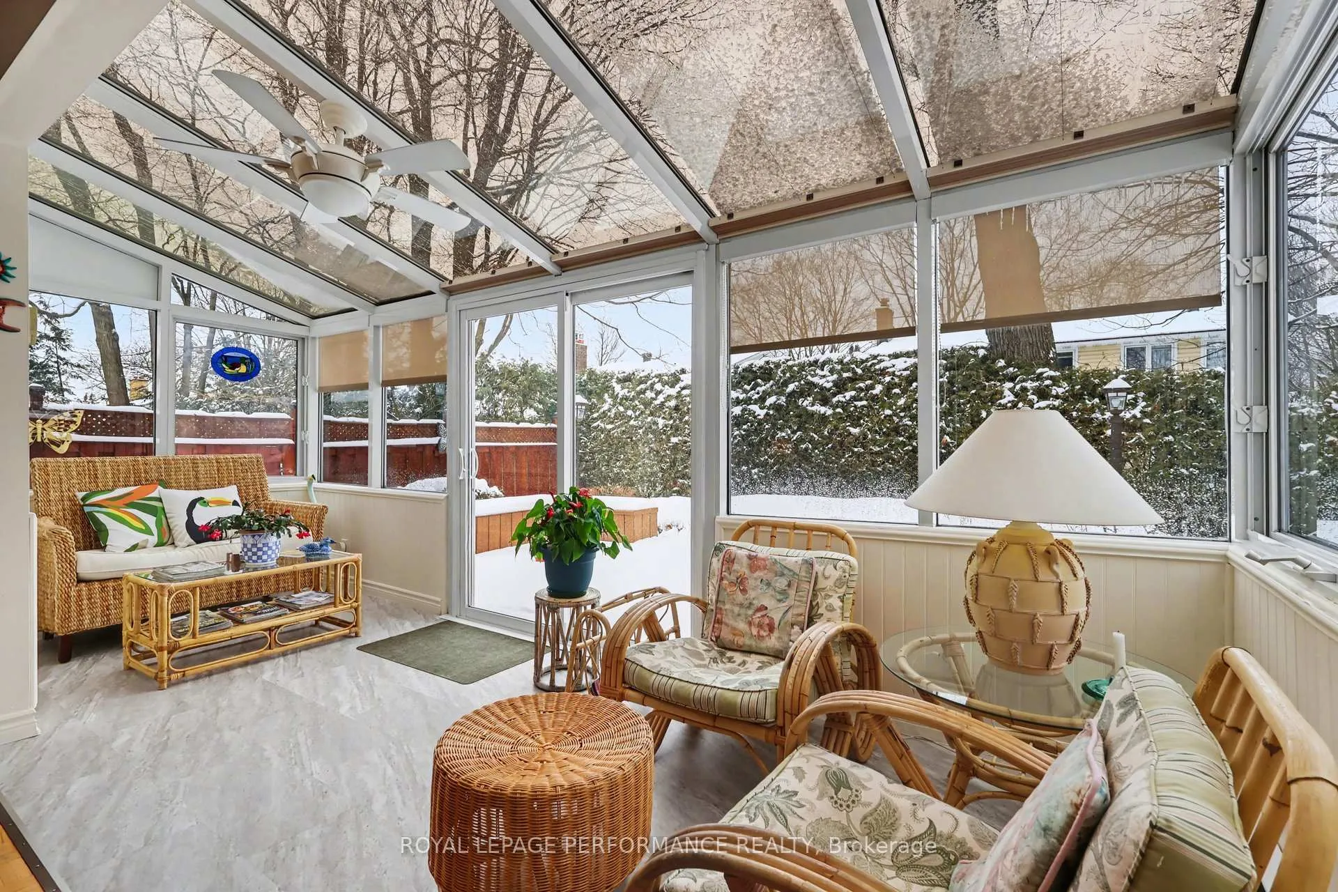 Photo 16 of 10 Oakhurst Crescent, Ottawa, Blackburn Hamlet — HOMEH