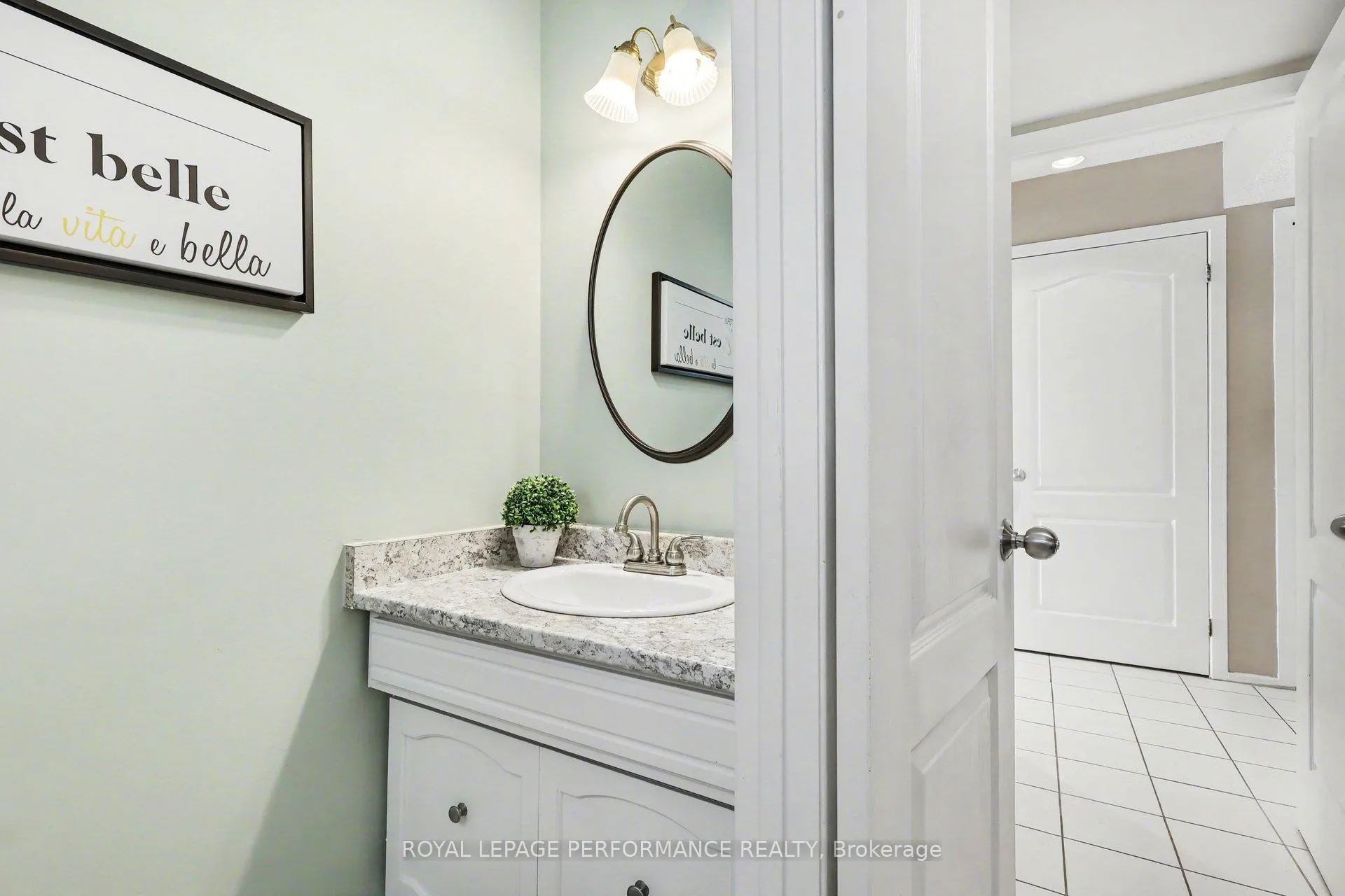 Photo 19 of 10 Oakhurst Crescent, Ottawa, Blackburn Hamlet — HOMEH