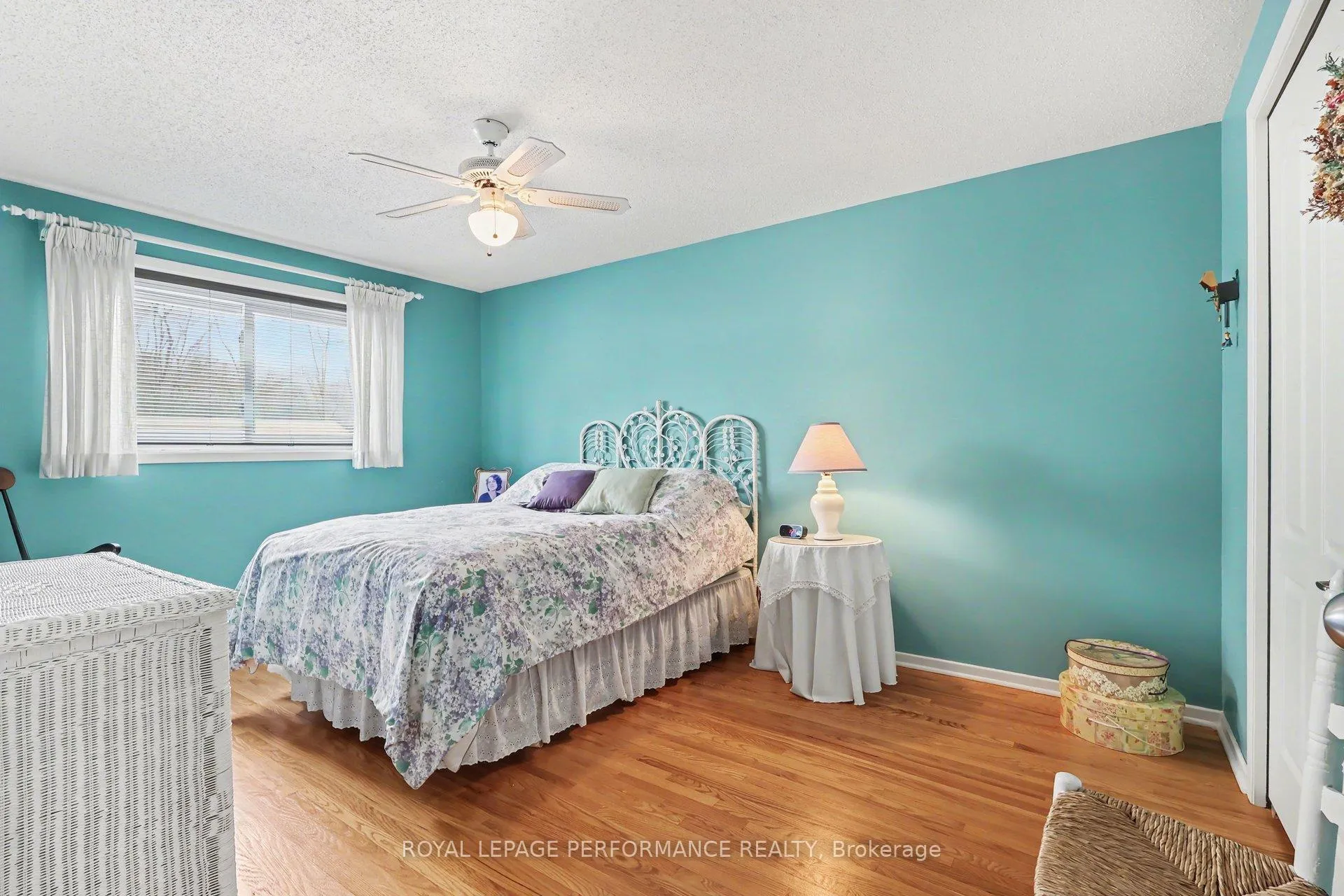 Photo 25 of 10 Oakhurst Crescent, Ottawa, Blackburn Hamlet — HOMEH