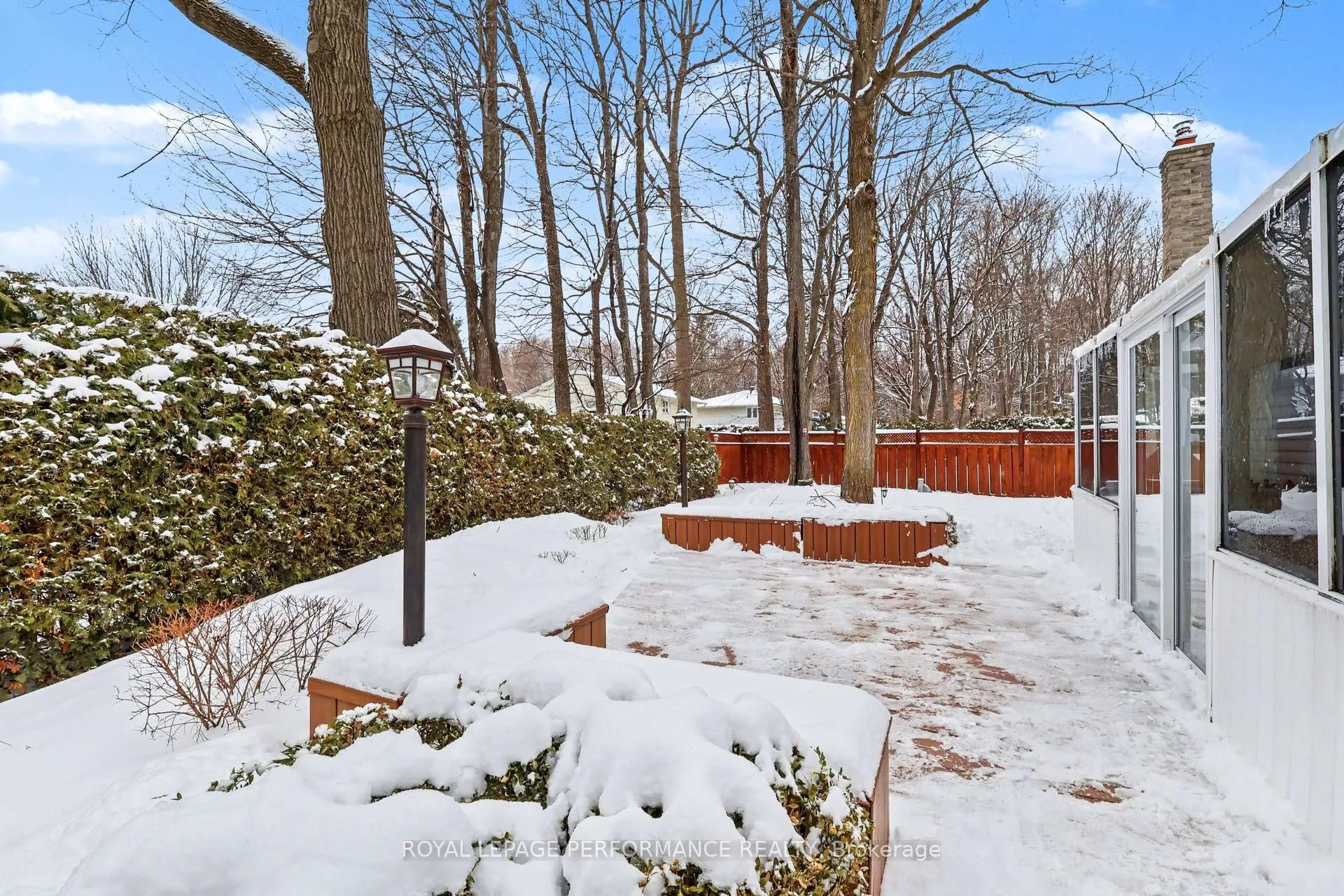 Photo 31 of 10 Oakhurst Crescent, Ottawa, Blackburn Hamlet — HOMEH