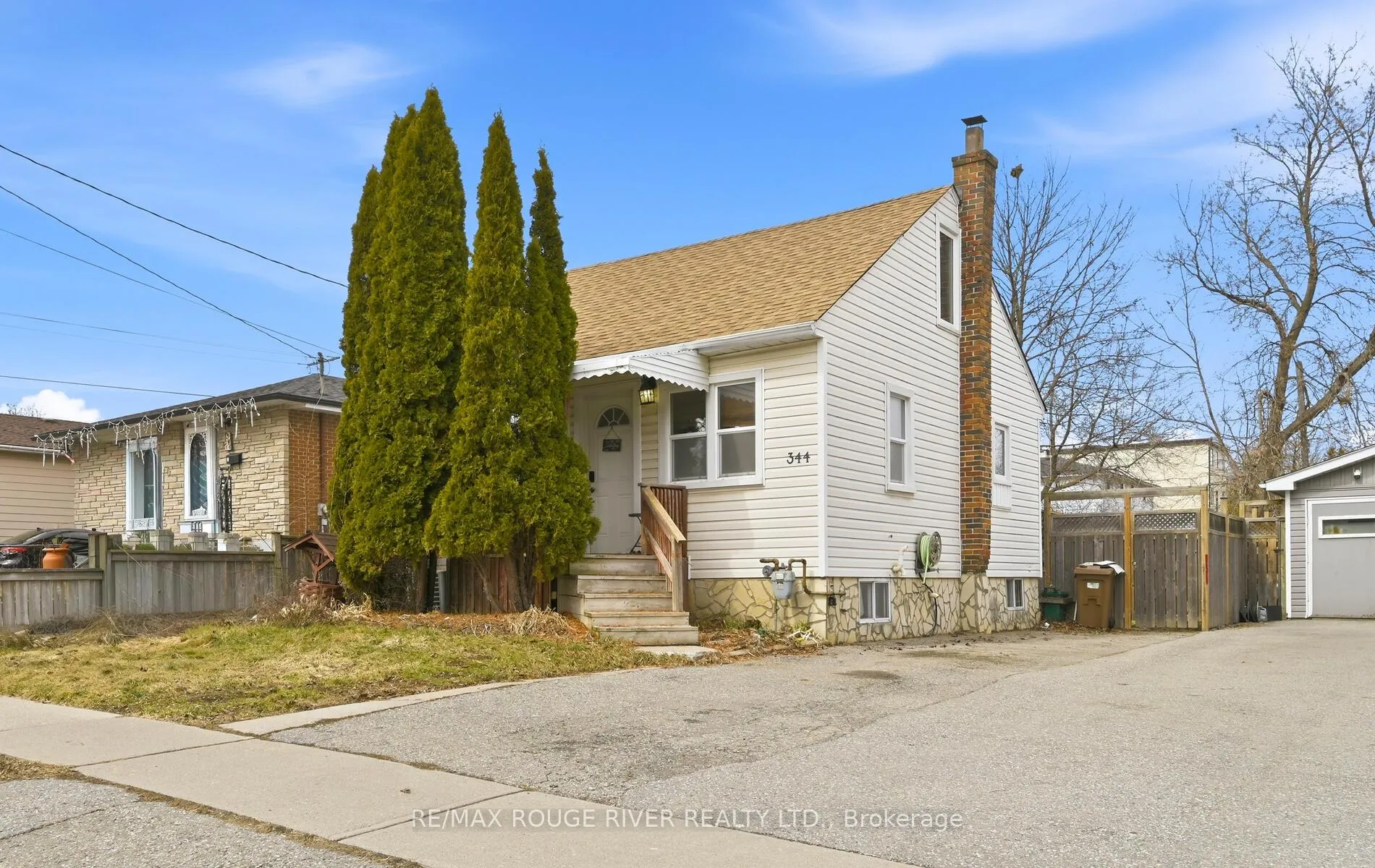 Front of 344 Elmgrove Avenue