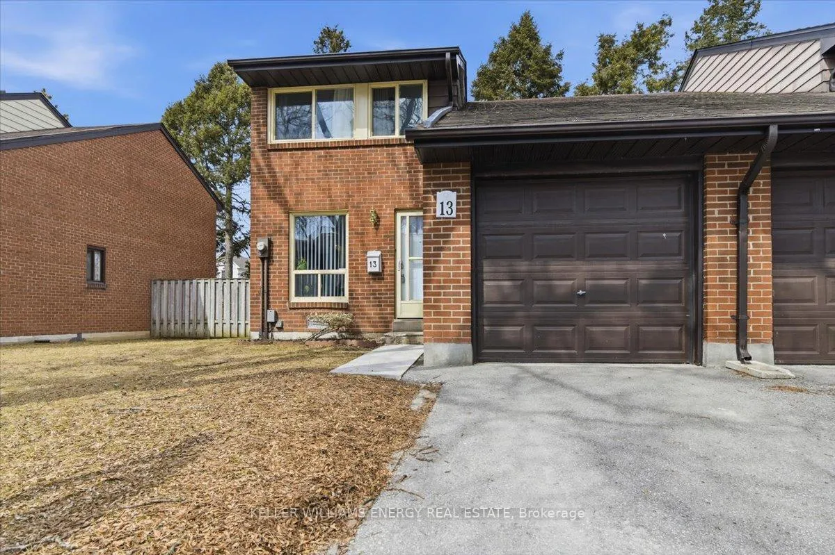 Photo 3 of Unit 13, 155 Glovers Road E, Oshawa, Samac — HOMEH