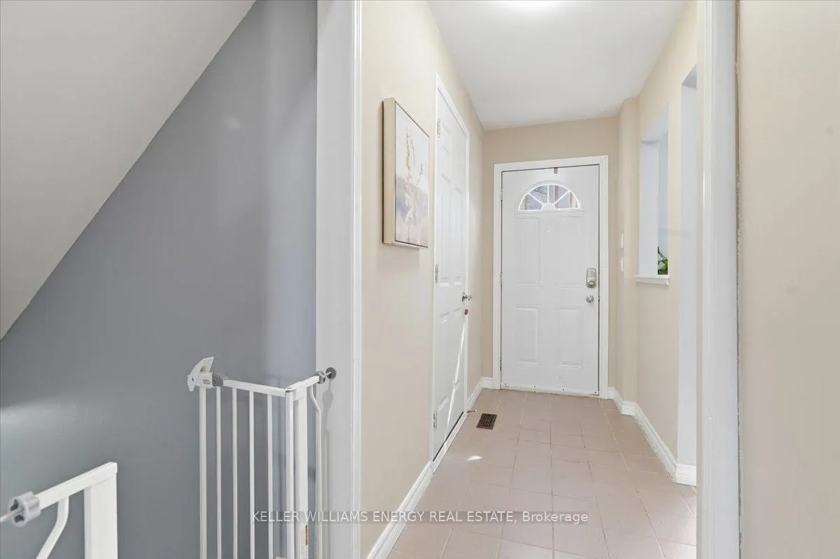 Photo 5 of Unit 13, 155 Glovers Road E, Oshawa, Samac — HOMEH